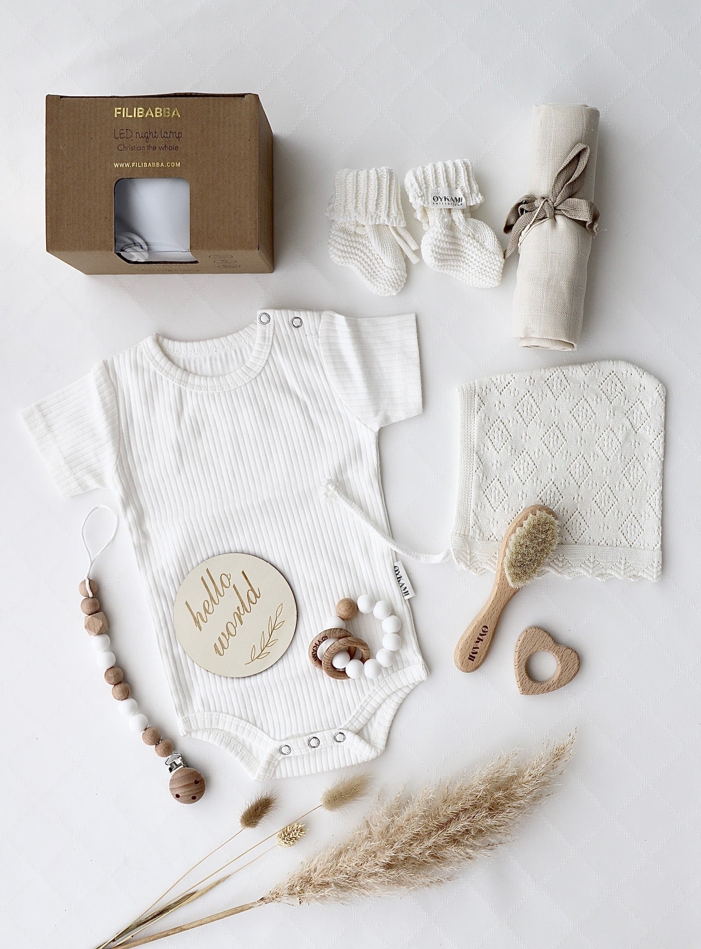 Baby Geschenkbox Weiss Wal "Paris" - OYKAMI in a box
