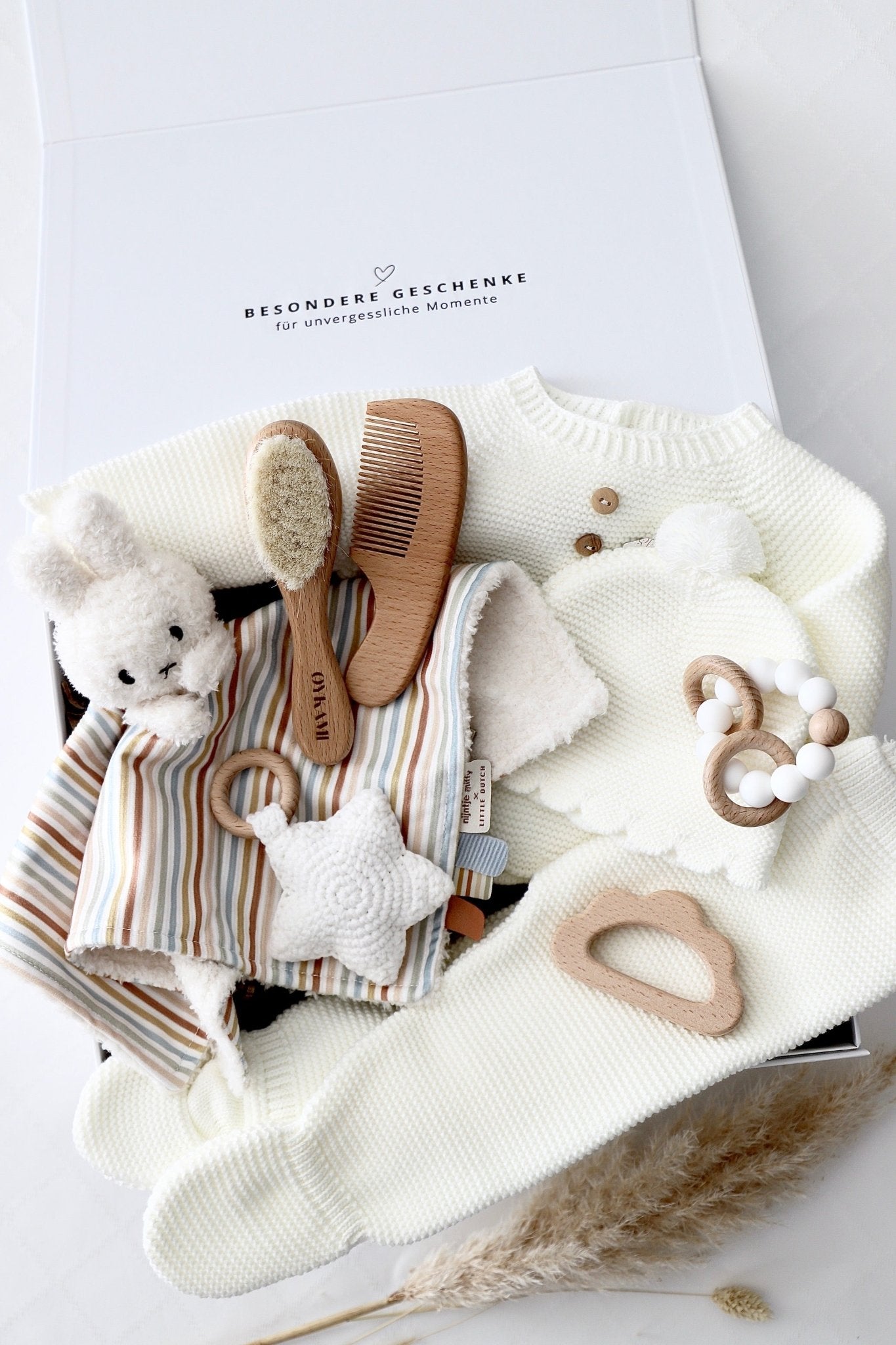 Babybox Siena Weiss Streifen - OYKAMI in a box