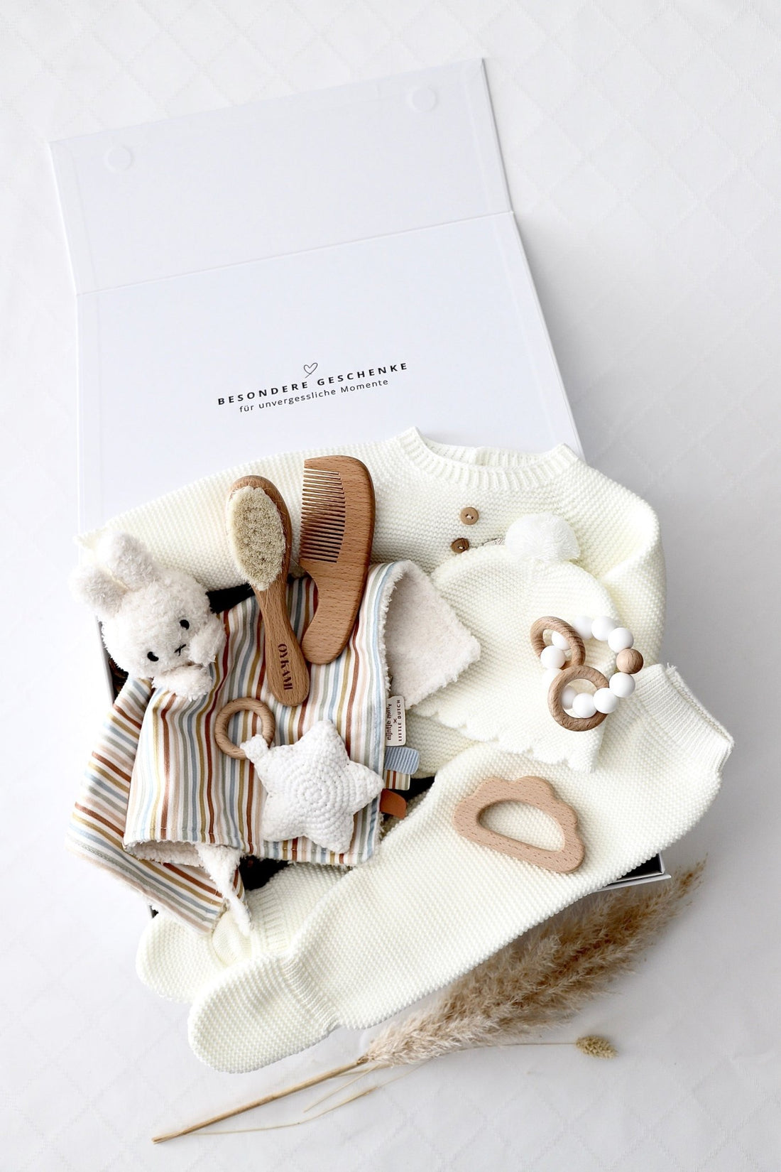 Babybox Siena Weiss Streifen - OYKAMI in a box