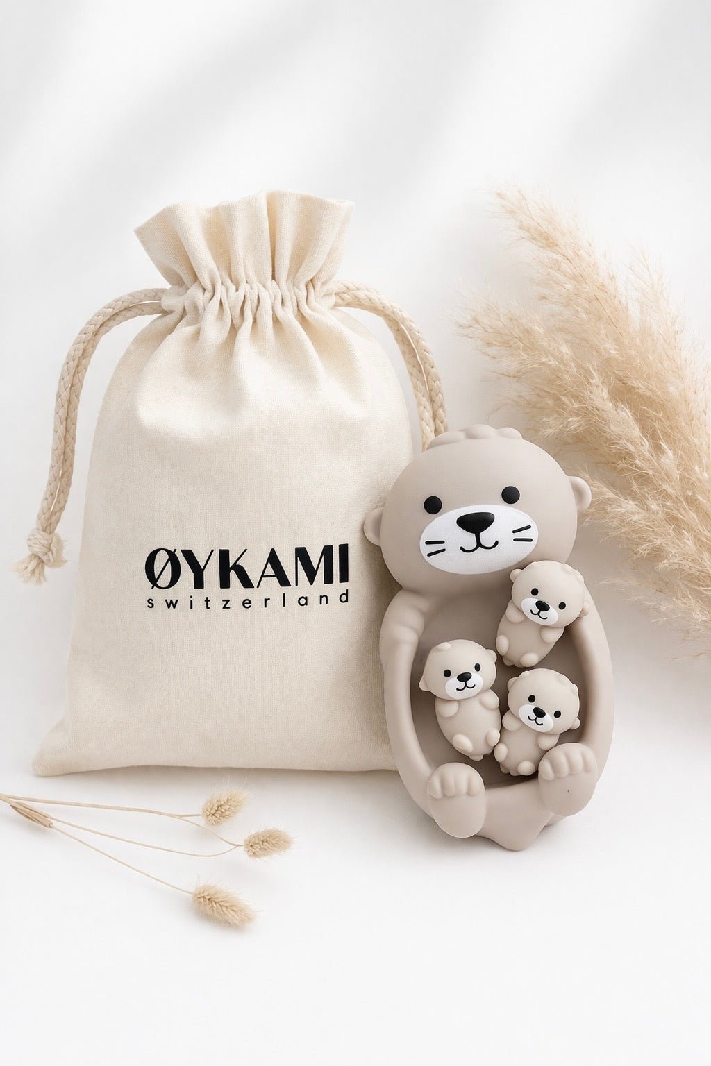 Badespielzeug Otter mit Babys - OYKAMI in a box