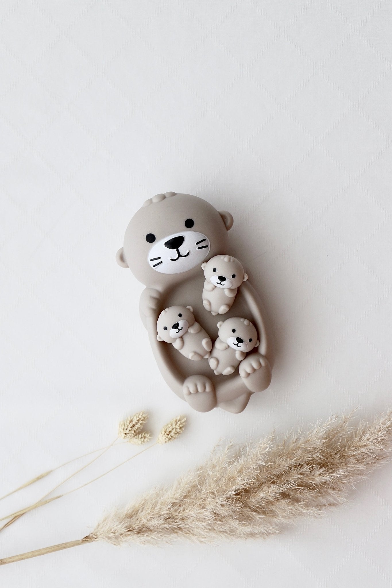 Badespielzeug Otter mit Babys - OYKAMI in a box