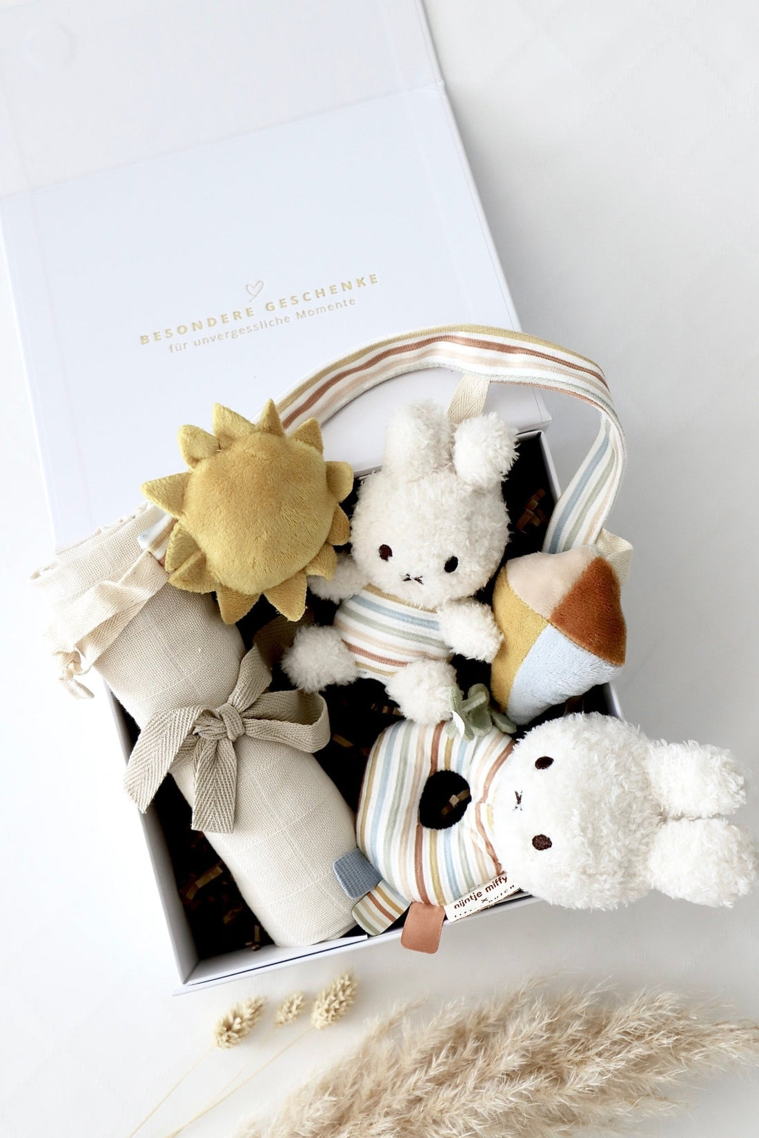 Box Miffy Unterwegs Stipes Beige - OYKAMI in a box