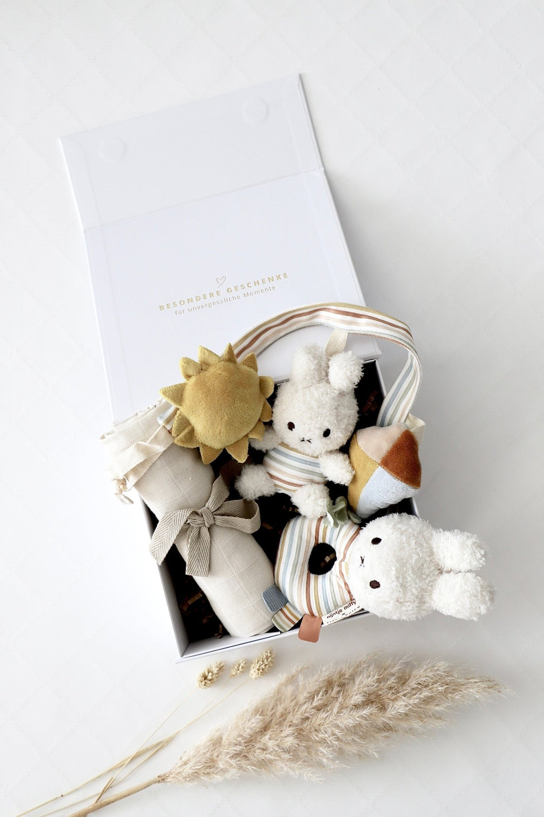 Box Miffy Unterwegs Stipes Beige - OYKAMI in a box