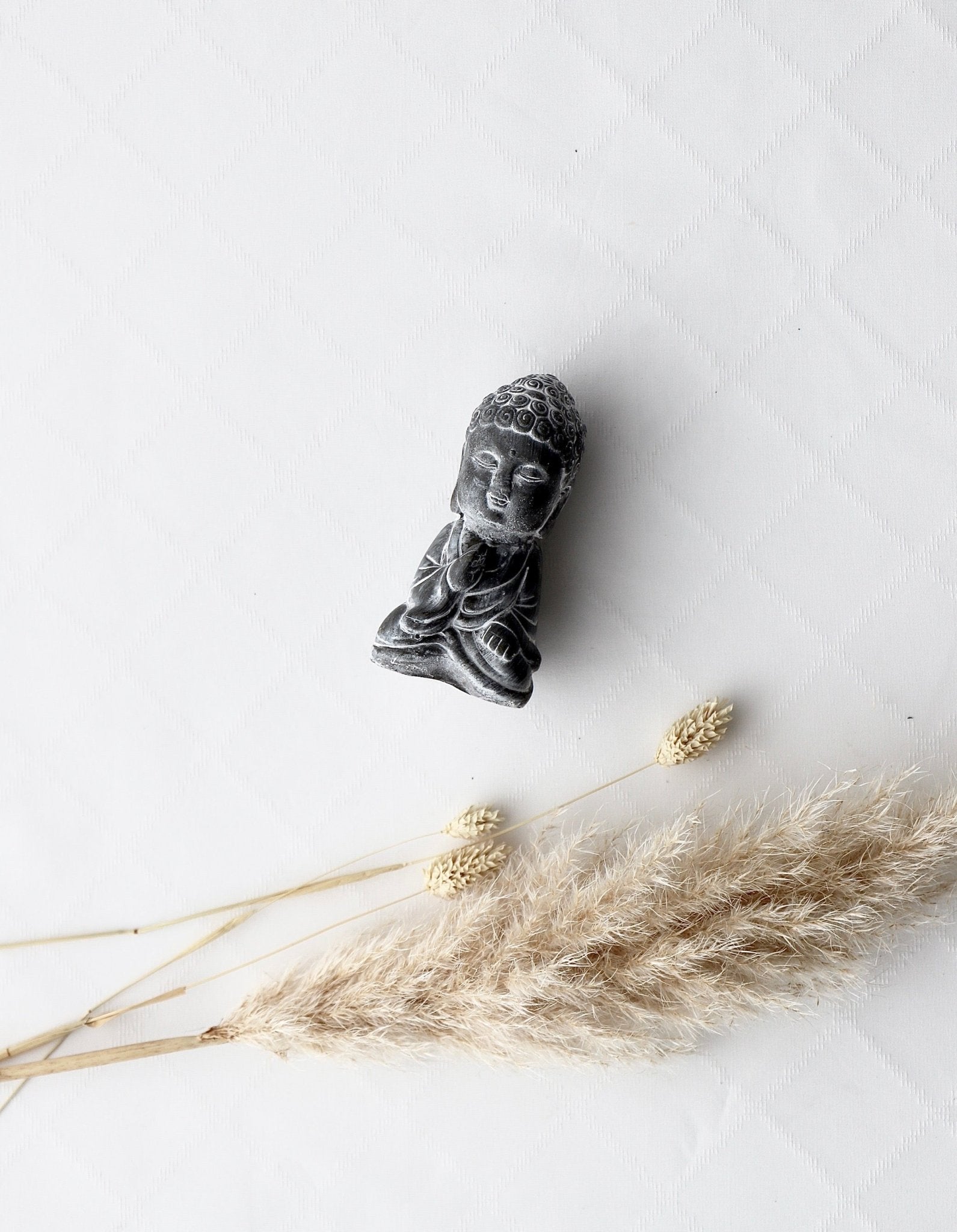 Buddha - Statue - OYKAMI in a box