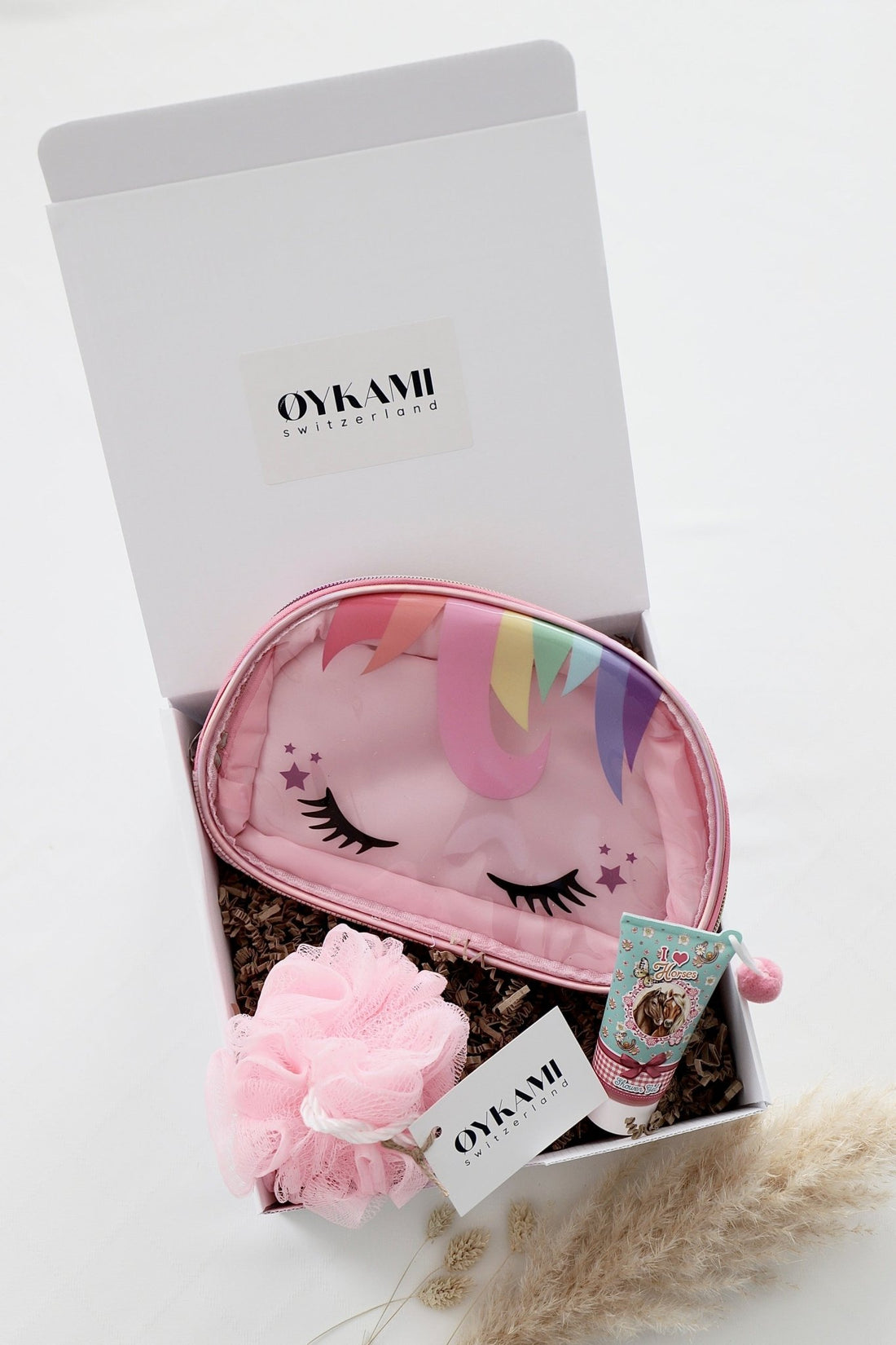 Geschenkbox Mädchen "Einhorn Kosmetiktasche" - OYKAMI in a box