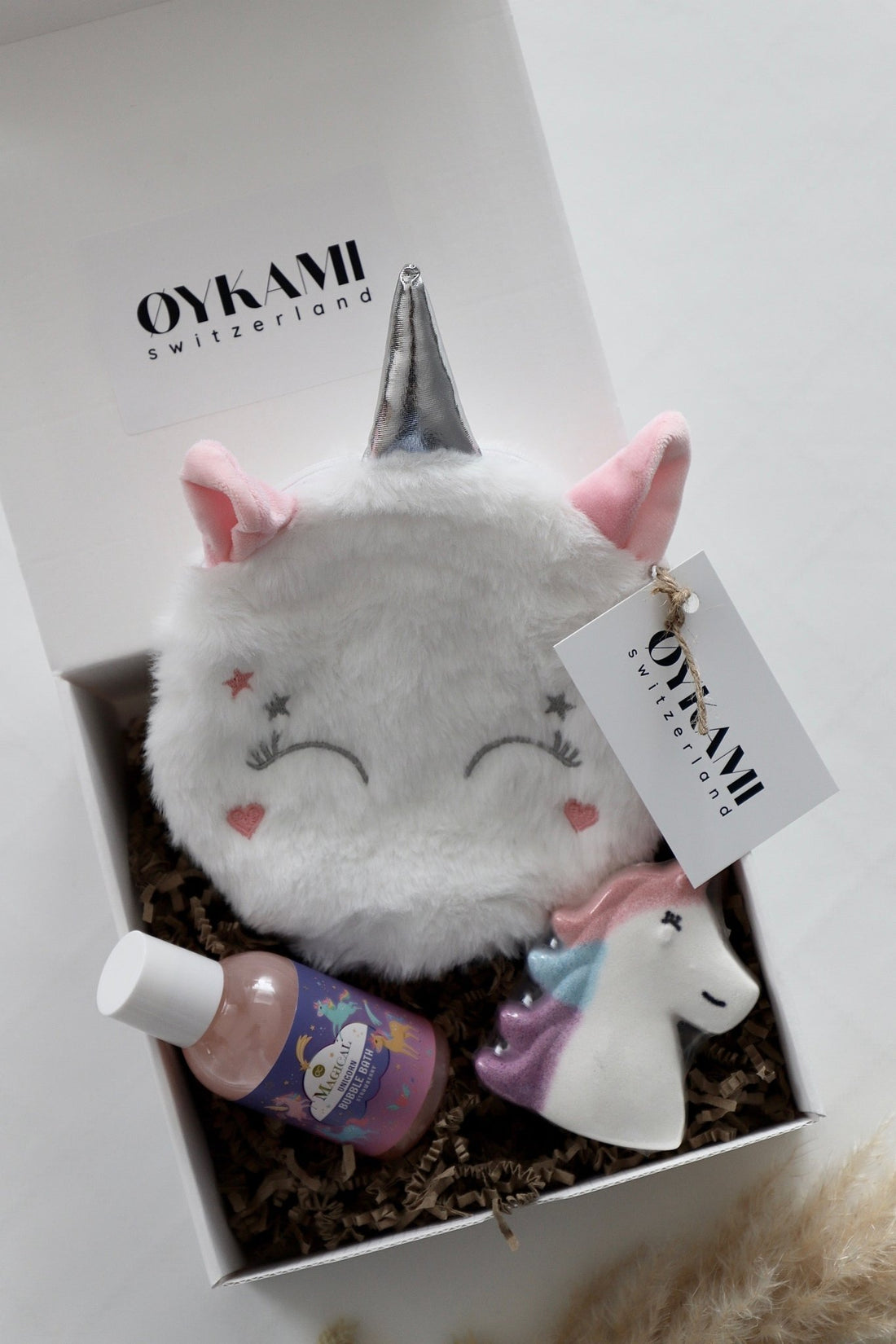 Geschenkbox Mädchen "Einhorn Kosmetiktasche" Flauschig - OYKAMI in a box