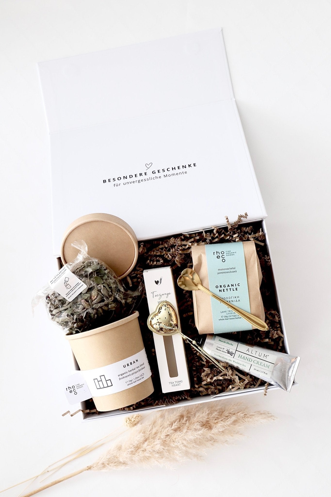 Geschenkbox „Wohlfühlmoment“ – Urban Tee & Wellness - OYKAMI in a box