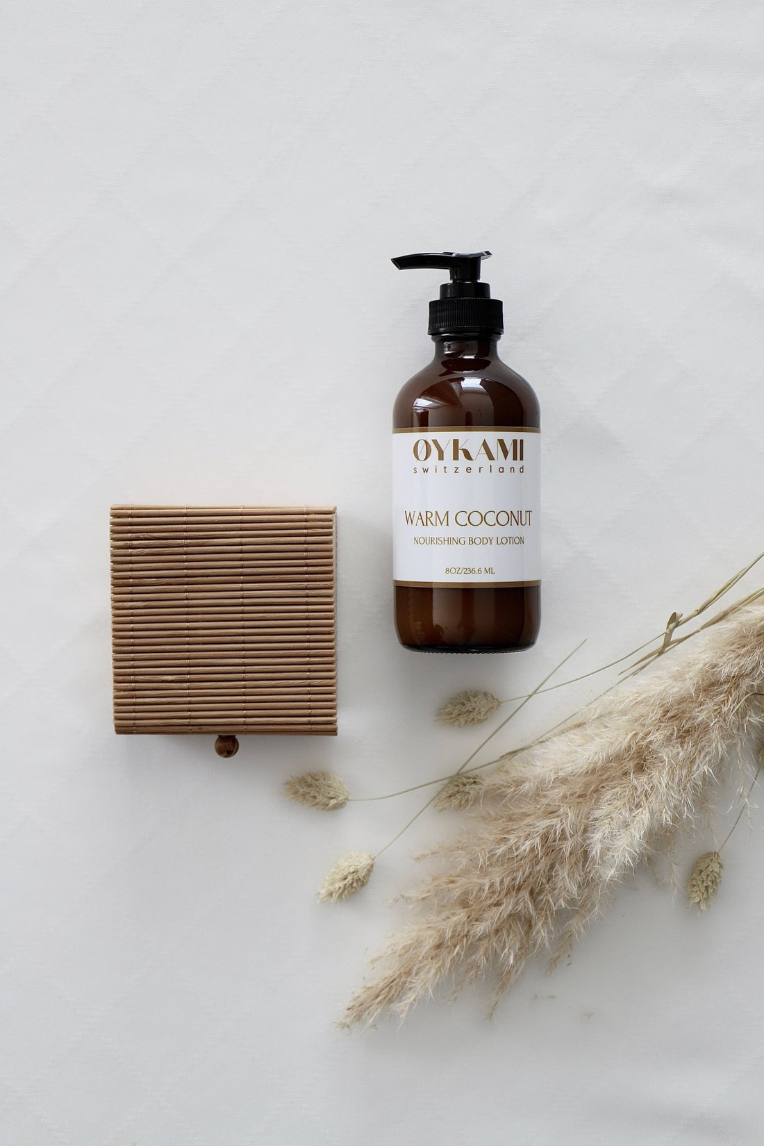 Geschenkset Körper - und Hand Lotion - Warm Coconut - OYKAMI in a box