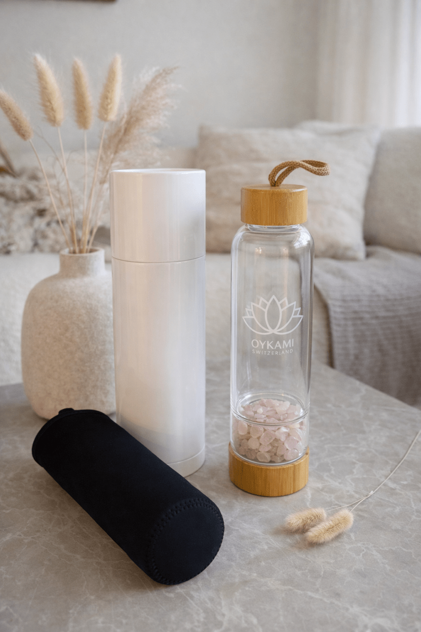Geschenkset Wasserflasche mit Edelsteinen - Rosenquarz - OYKAMI in a box