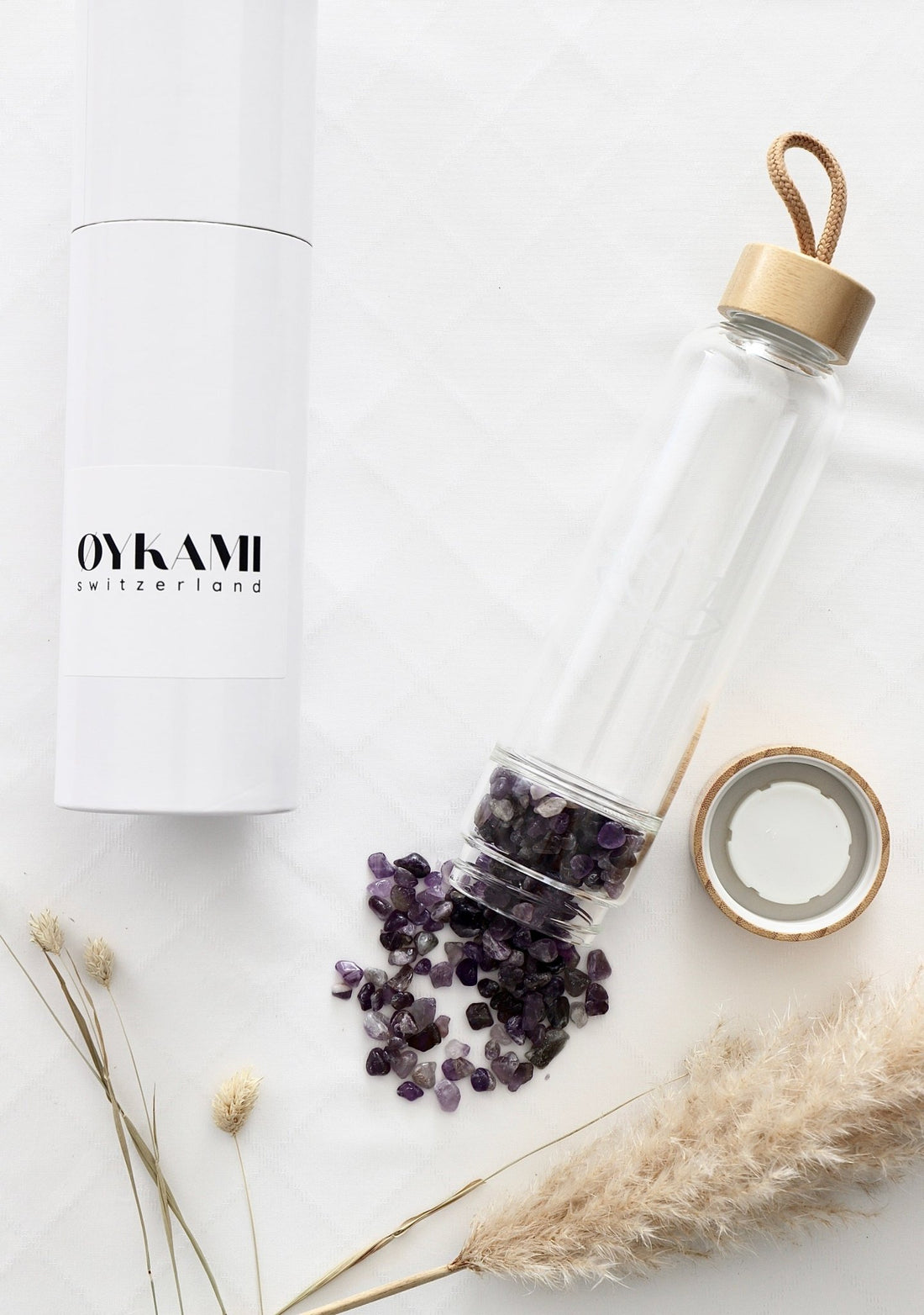 Geschenkset Wasserflasche mit Steinen - Ametist - OYKAMI in a box