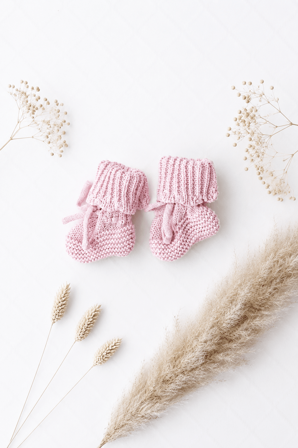 Gestrickte Babyschuhe rosa - OYKAMI in a box