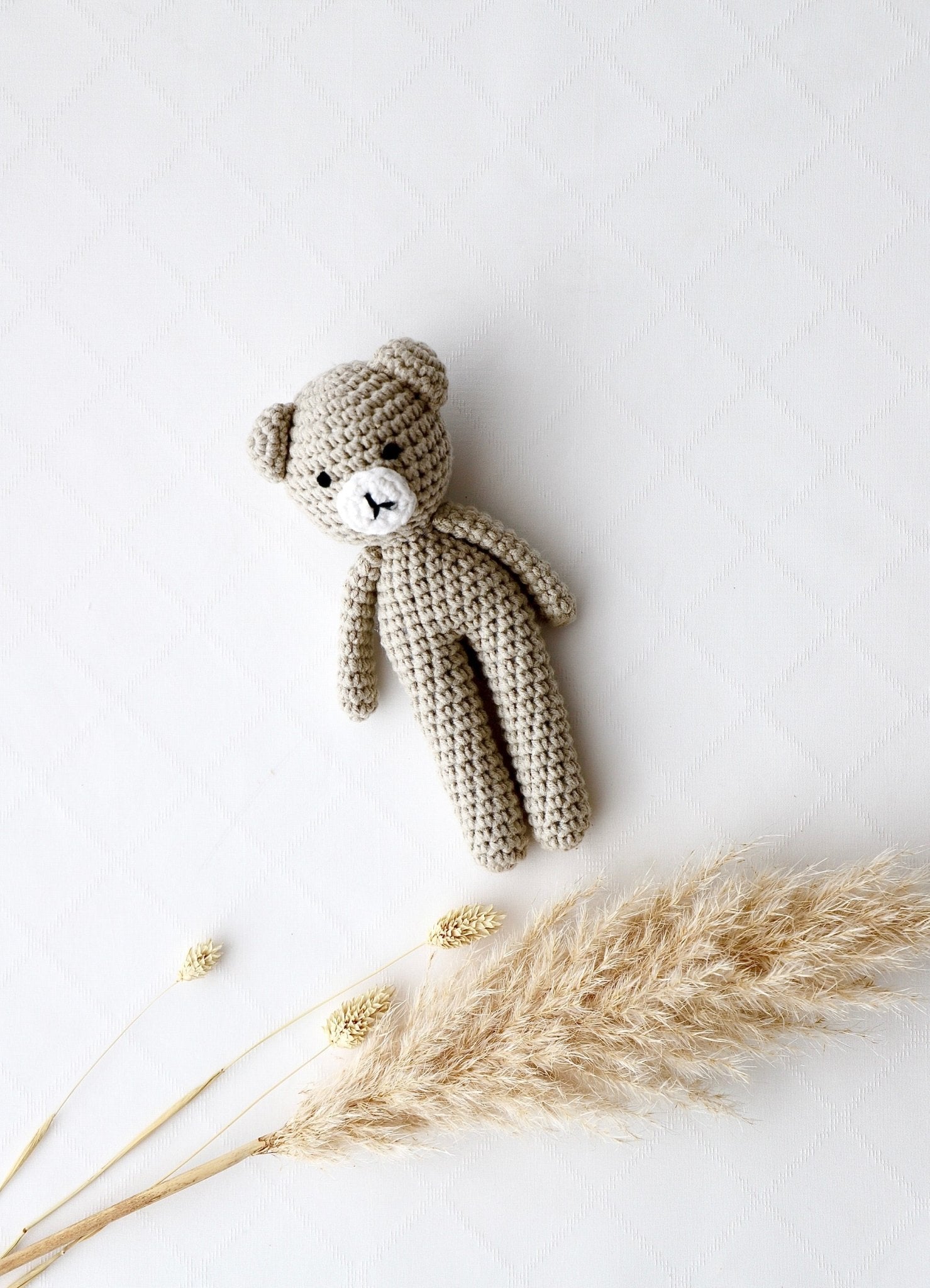 Gestrickter Bär braun - OYKAMI in a box