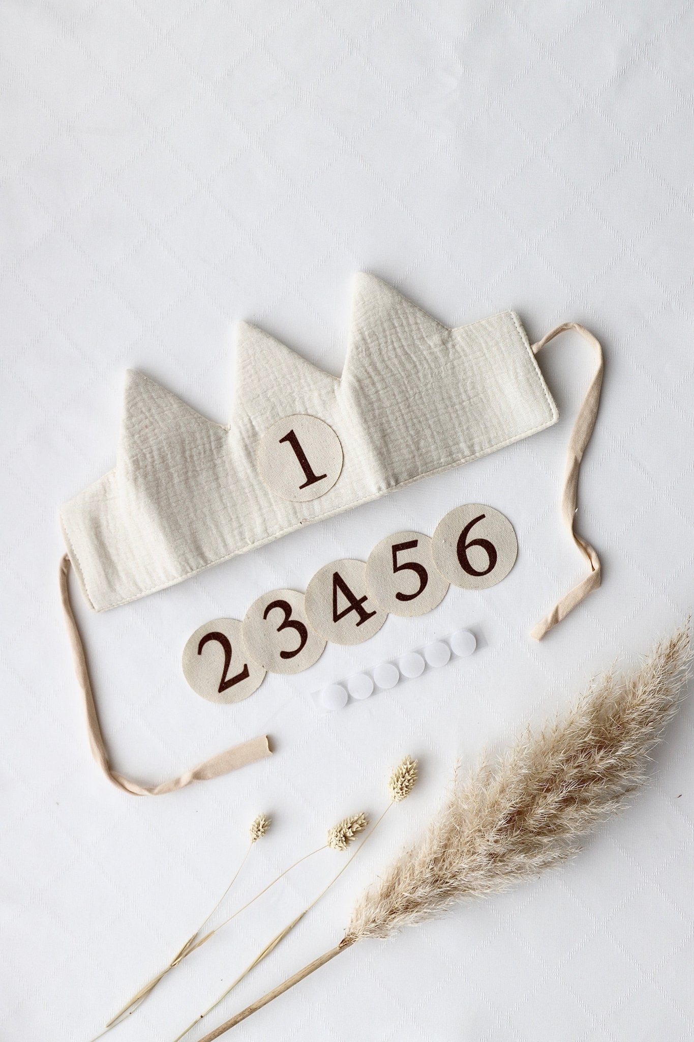 Krone weiss/beige - OYKAMI in a box