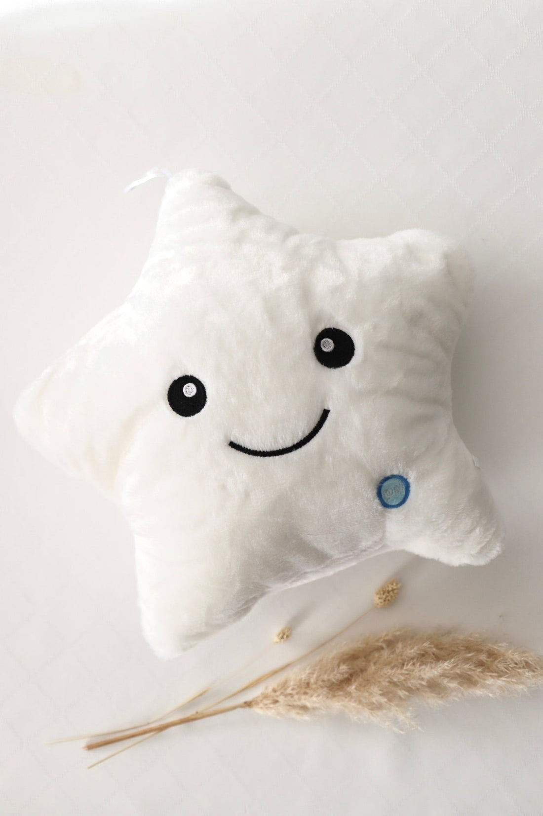 Leuchtender grosser Kuschelstern in Weiss - OYKAMI in a box