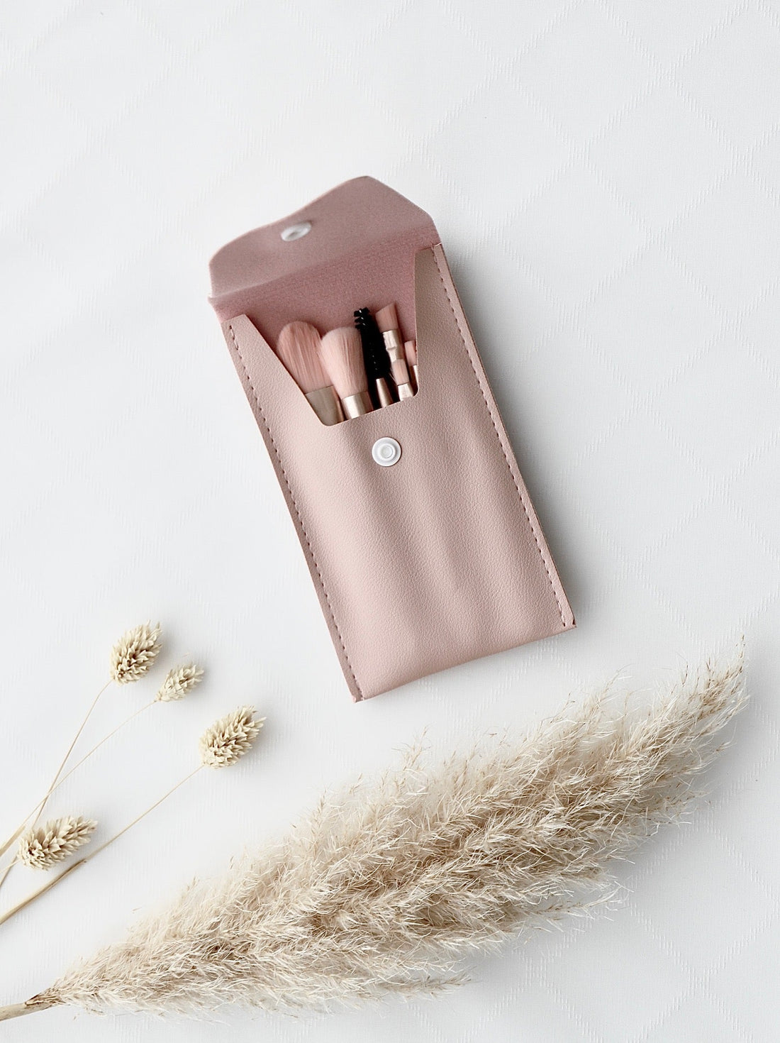 Make - up - Pinselset mit Etui – OYKAMI LOVE Collection - OYKAMI in a box