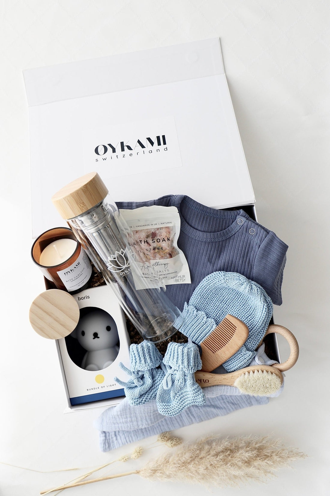 Mama & Baby Geschenkbox Blau "Lugano" Boris - Teeflasche - OYKAMI in a box