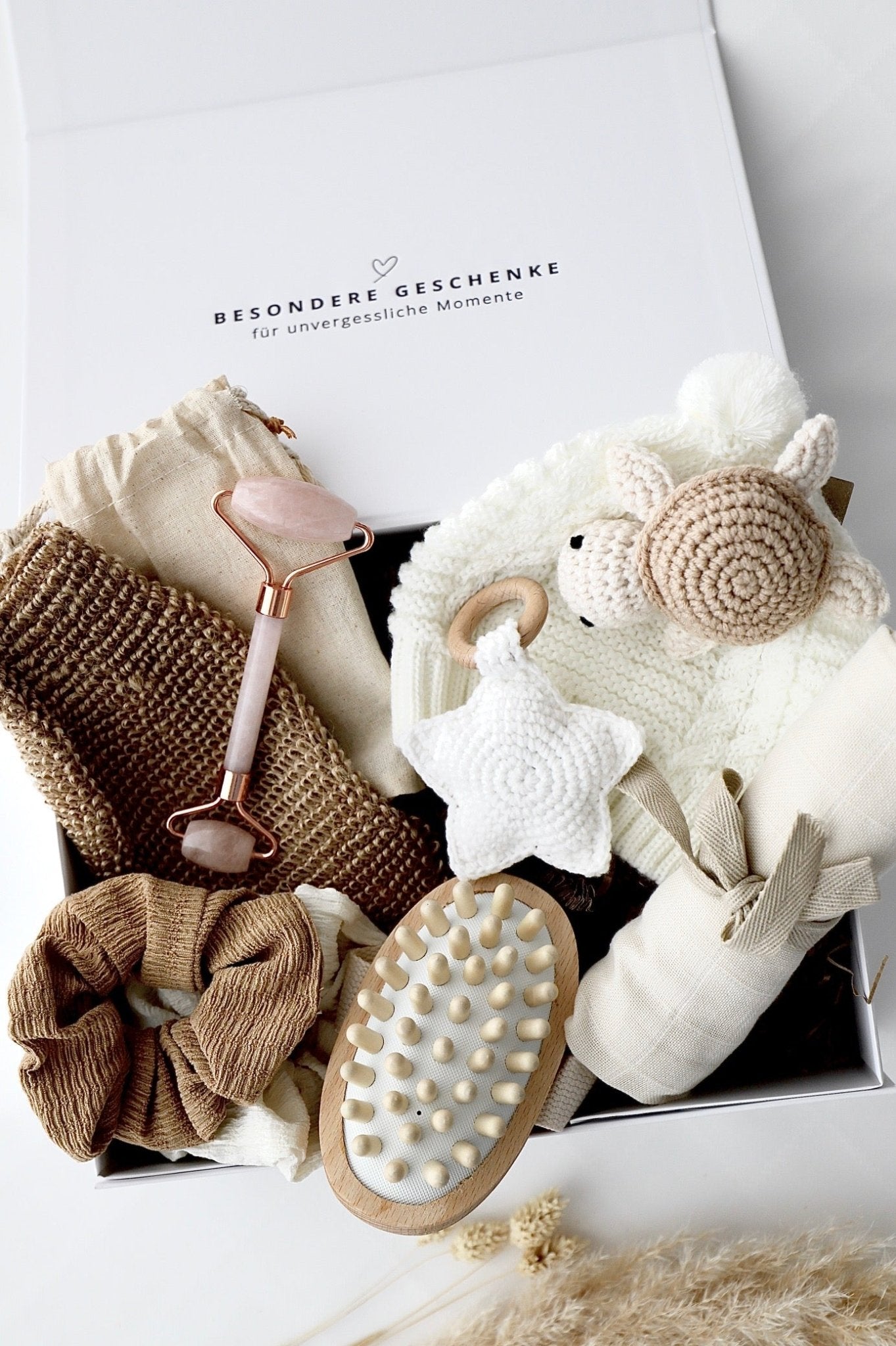 Mama - Baby Geschenkbox „Elora“ Weiss - OYKAMI in a box