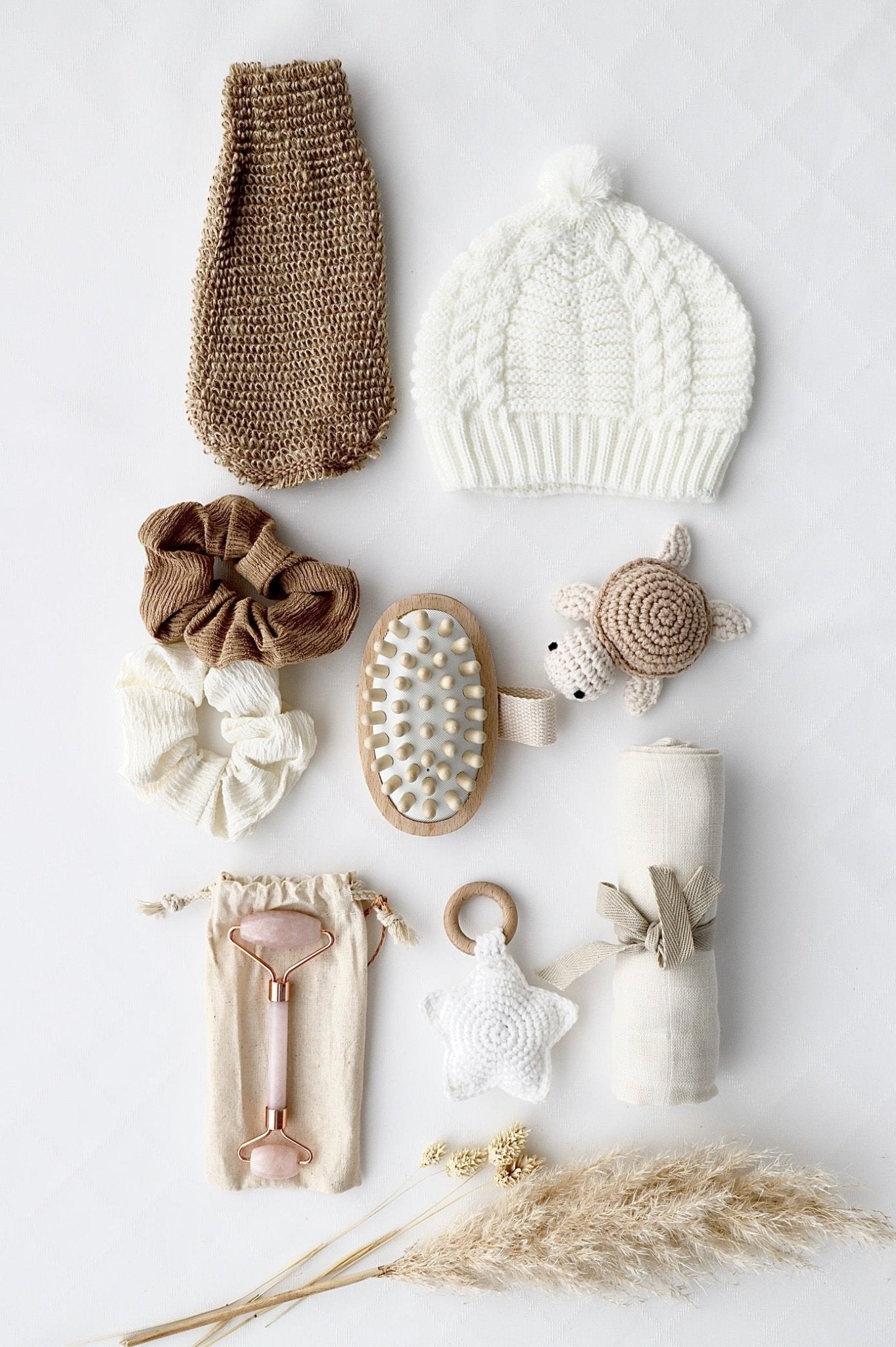 Mama - Baby Geschenkbox „Elora“ Weiss - OYKAMI in a box