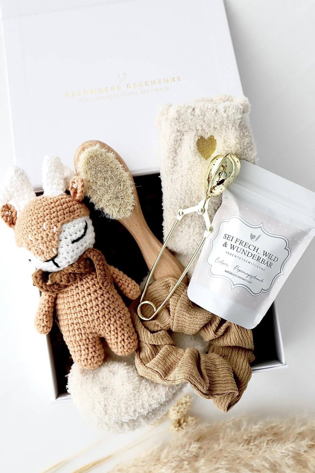 Mama - Baby Geschenkbox „Selma“ Elch - OYKAMI in a box