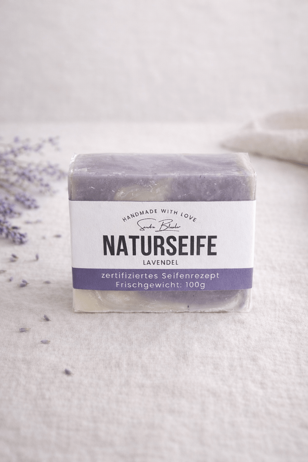 Naturseife Lavendel – handgemacht in der Schweiz - OYKAMI in a box