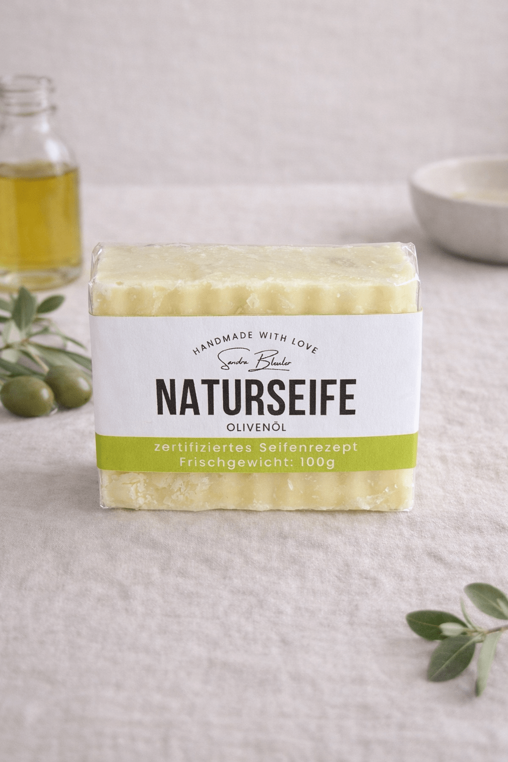 Naturseife Olivenöl – handgemacht in der Schweiz - OYKAMI in a box