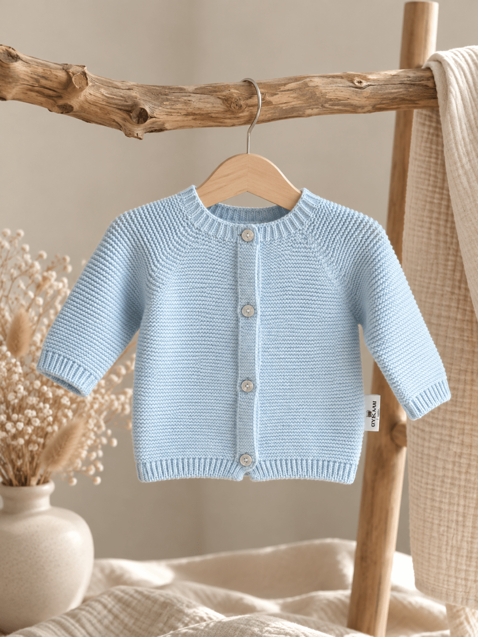 OYKAMI Baby Strickjacke – Organic Cotton - Hellblau - OYKAMI in a box