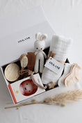 Load image into Gallery viewer, Baby Geschenkbox Neutrale Farben "Reykjavik" mit Miffy Nachtlicht
