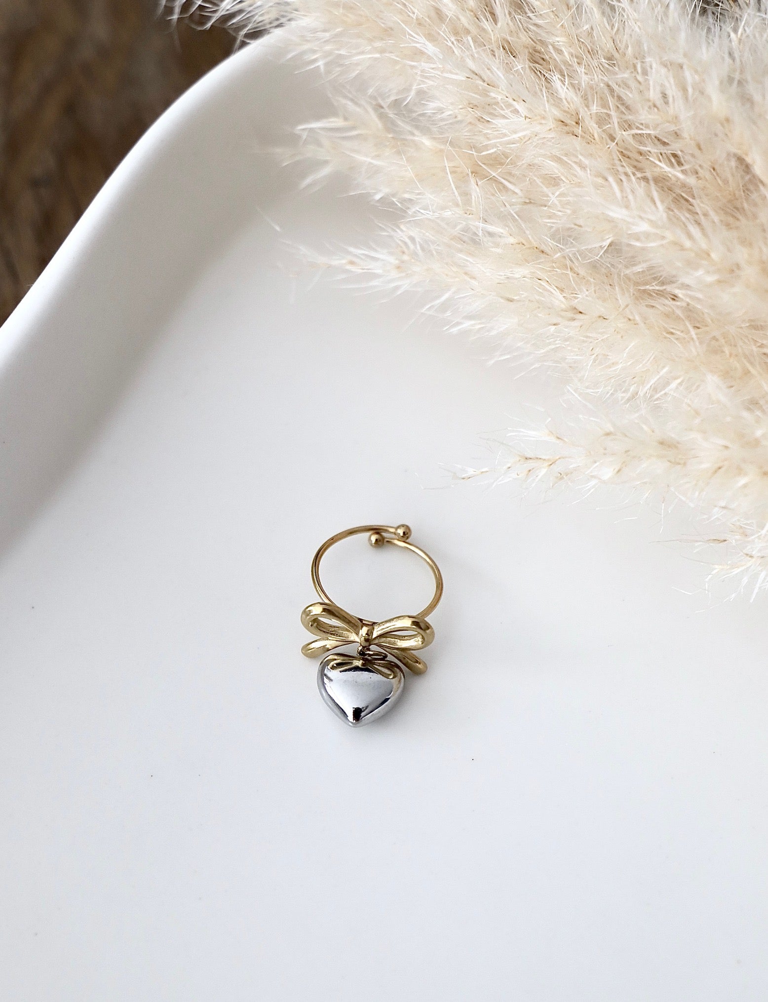 Ring mit Schleife & Herzanhänger - OYKAMI in a box