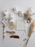 Load image into Gallery viewer, Baby Geschenkbox Neutrale Farben "Savannah" mit Miffy Nachtlicht
