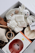 Load image into Gallery viewer, Baby Geschenkbox Neutrale Farben "Savannah" mit Miffy Nachtlicht
