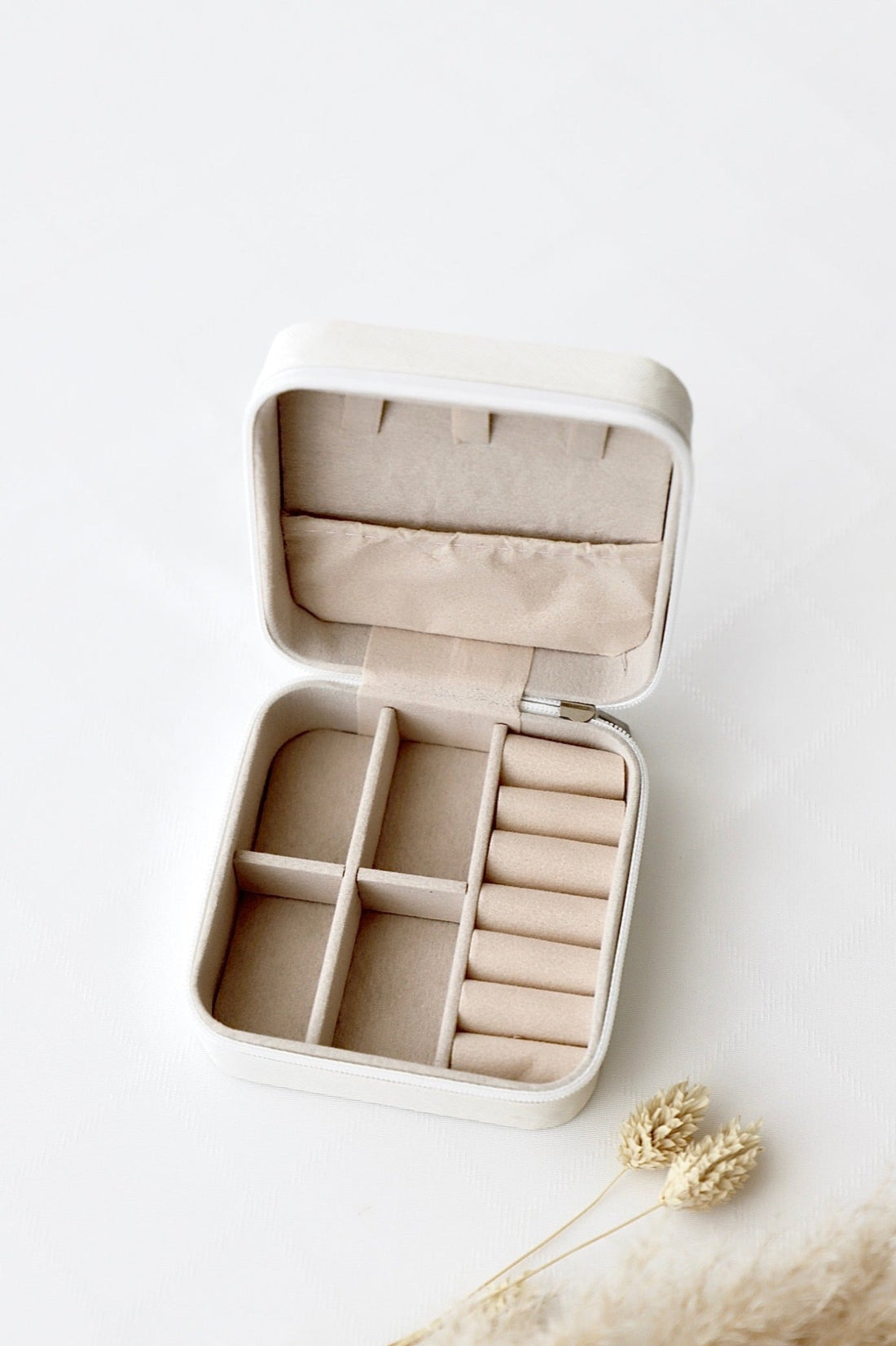 Schmuckkästchen Beige/Weiss - OYKAMI in a box