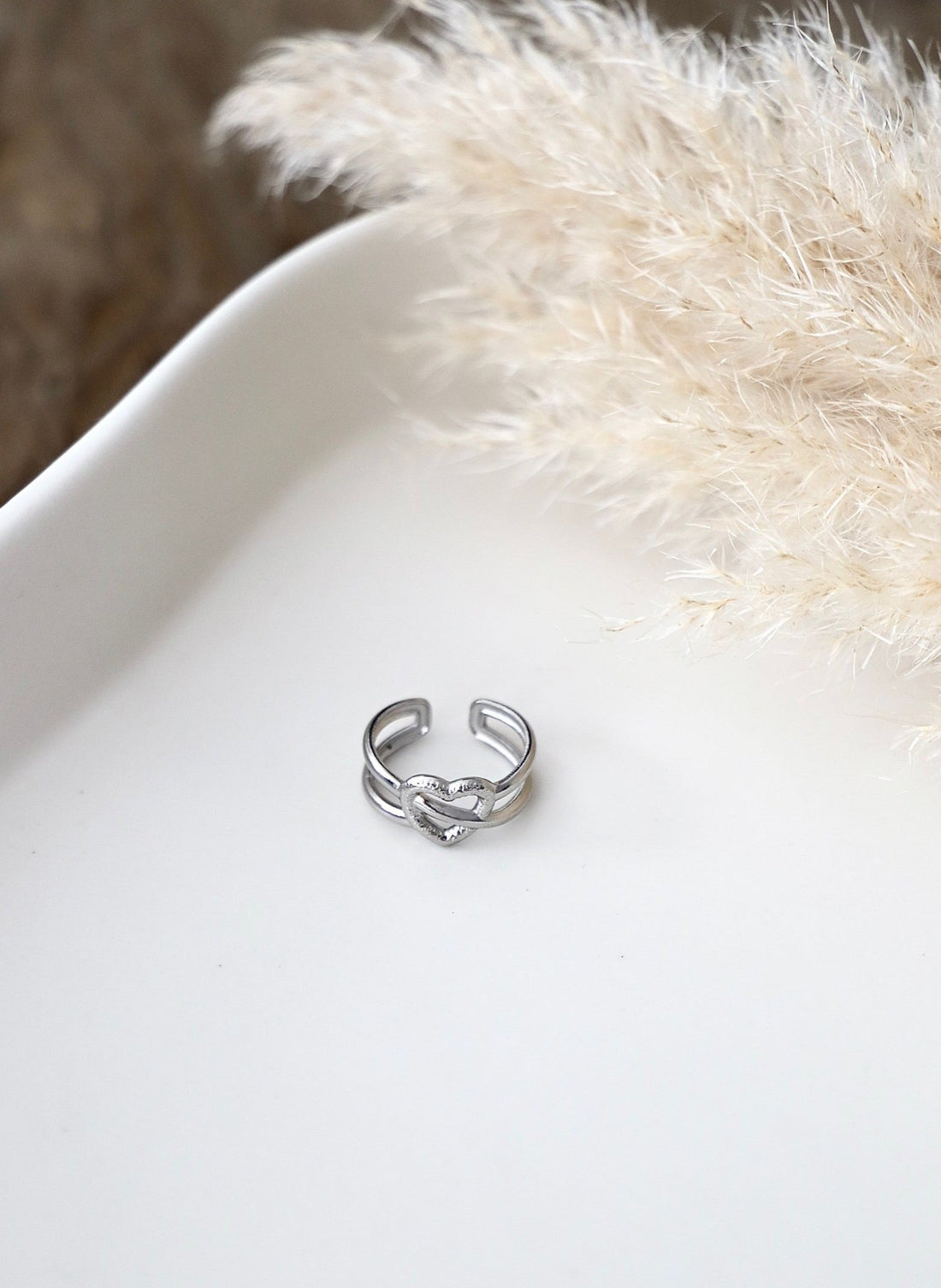 Silberner Ring – Offenes Herzdesign - OYKAMI in a box