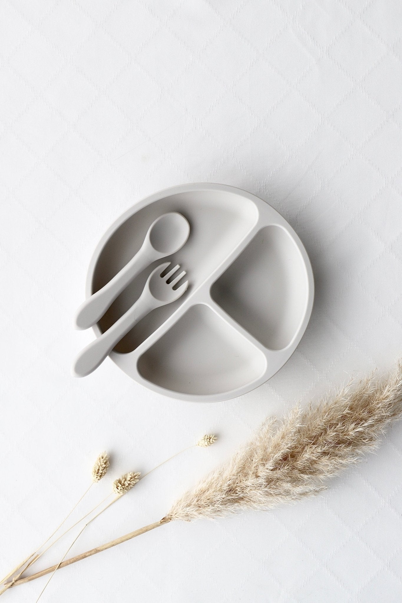 Silikon - Essteller mit Unterteilung mit Gabel und Löffel grau - OYKAMI in a box