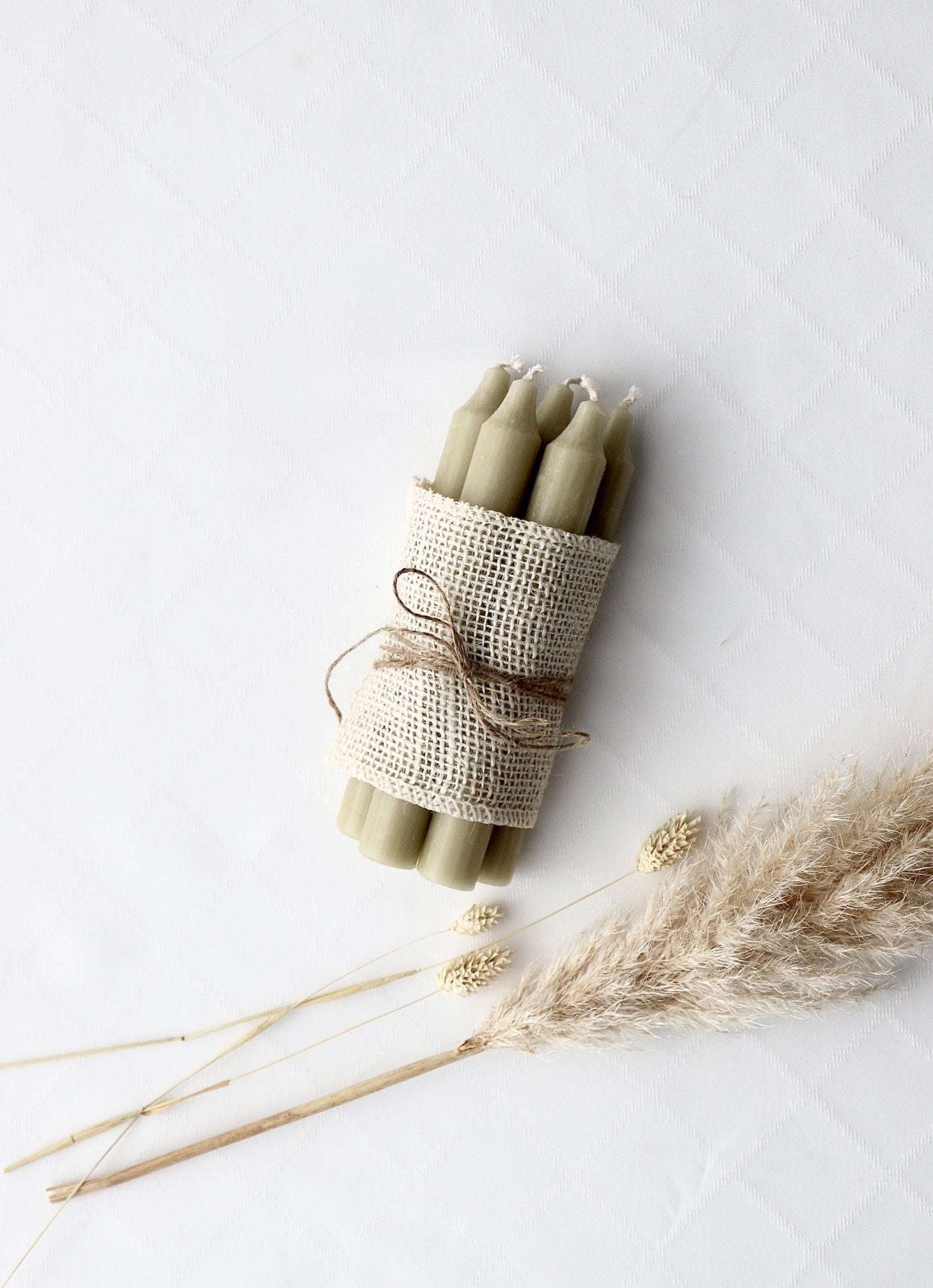 Stabkerzen - Set 5 Stück Olivgrün - OYKAMI in a box