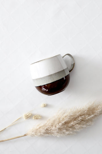 Steingut - Tasse Dreifarbig - OYKAMI in a box