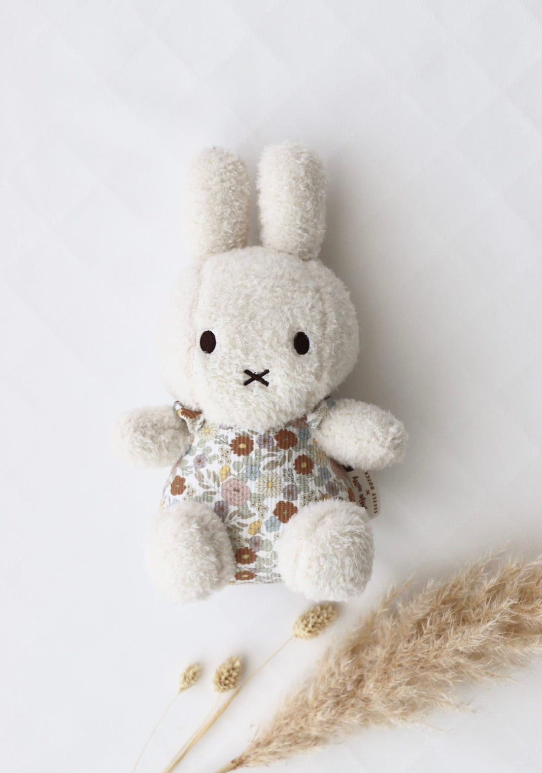 Stofftier Miffy Flowers - OYKAMI in a box