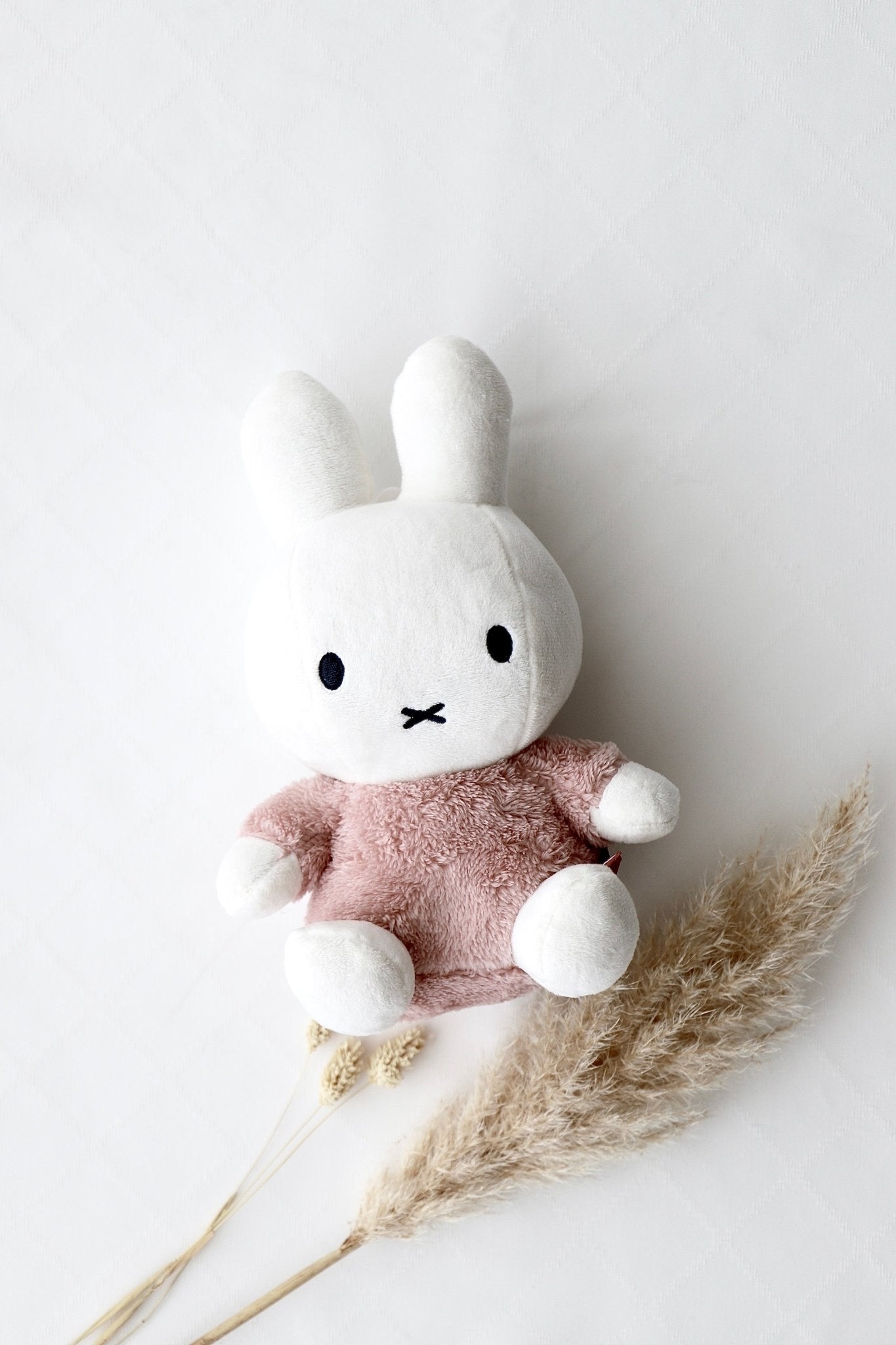 Stofftier Miffy rosa - OYKAMI in a box