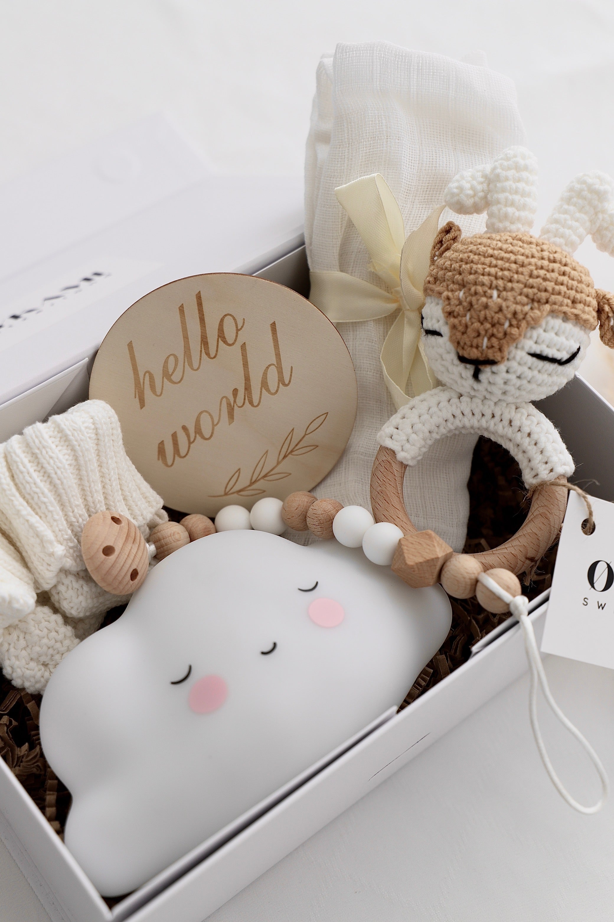 Baby Geschenkbox Neutrale Farben "Sydney" Elch mit Nachtlicht Wolke