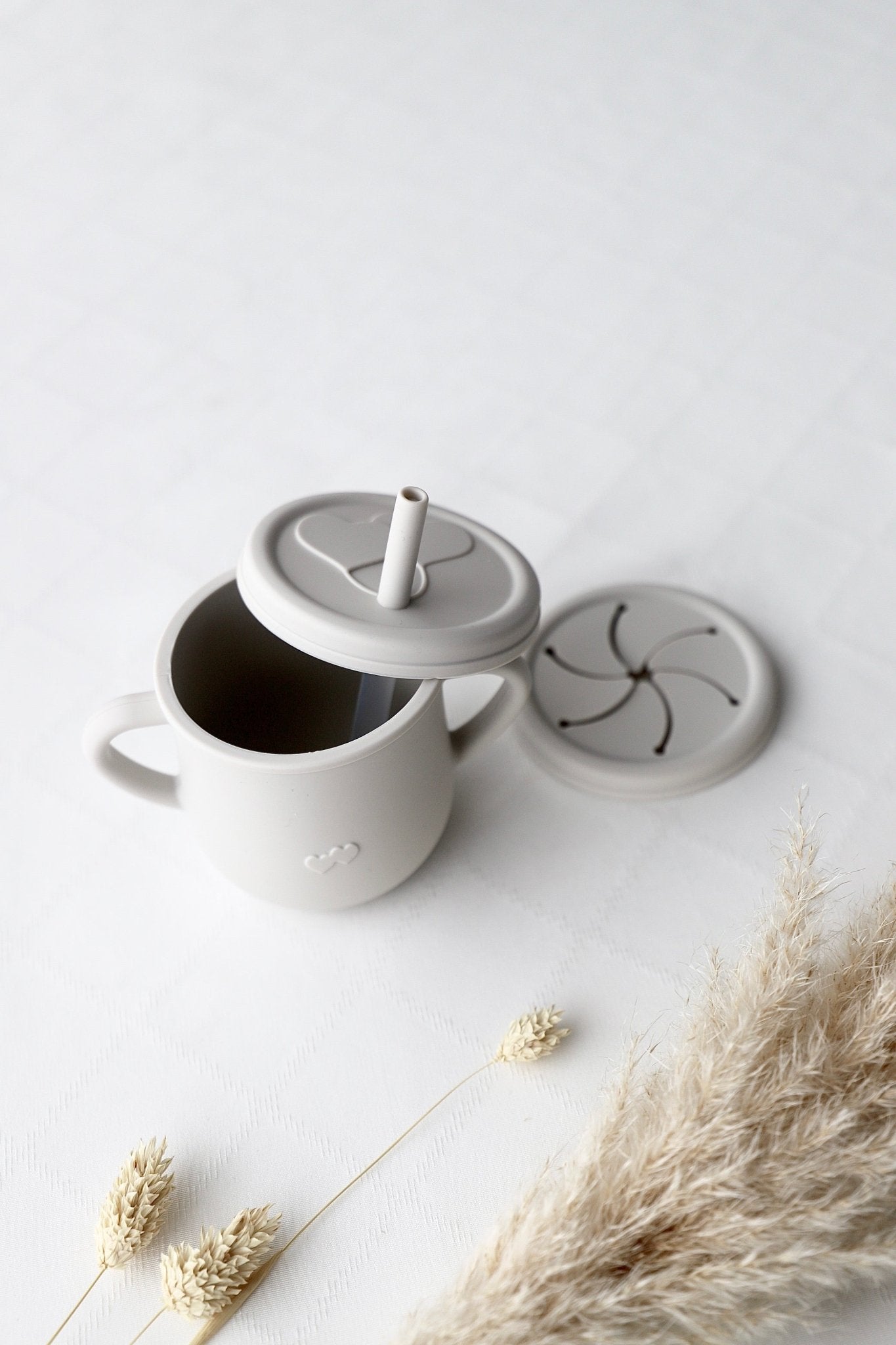 Trink - und Snackbecher mit Deckeln grau - OYKAMI in a box