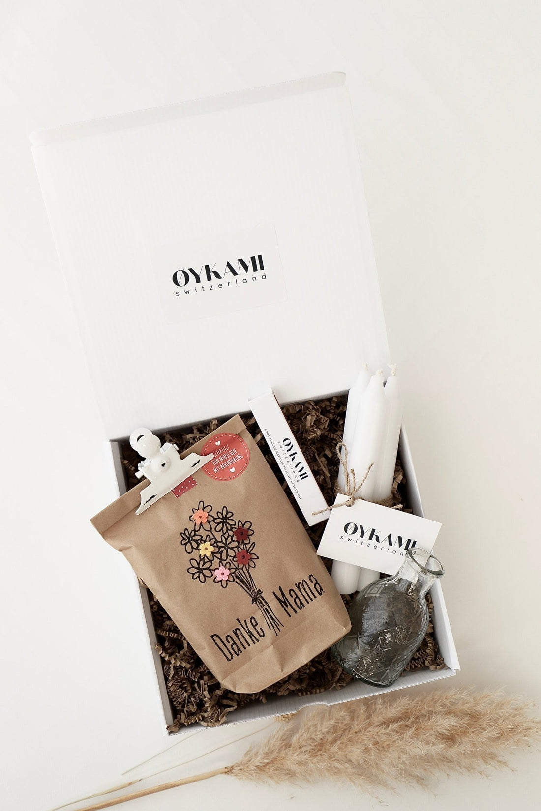 Überraschungs Geschenkbox "Danke Mama" mit Filzblütenstrauss - OYKAMI in a box