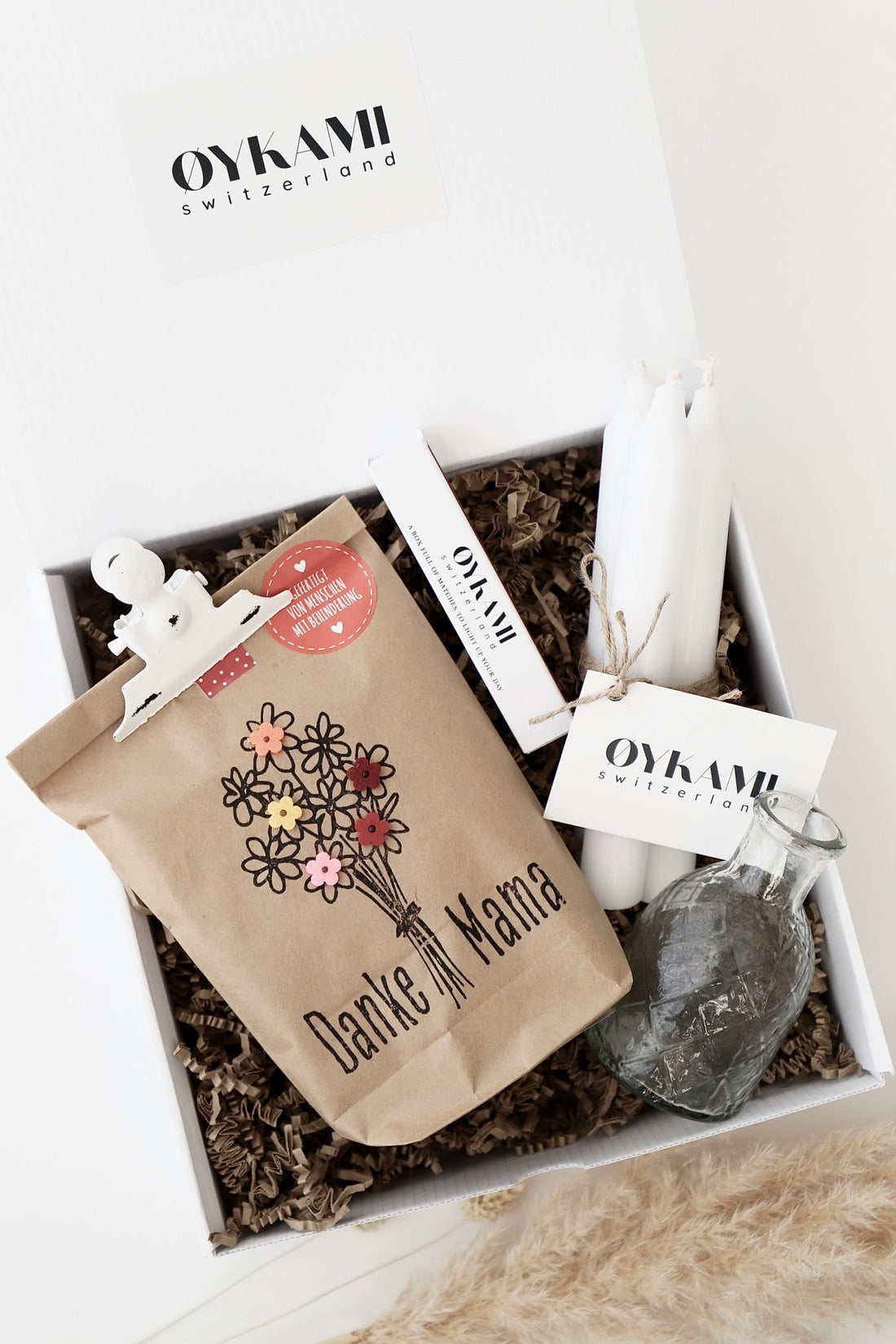 Überraschungs Geschenkbox "Danke Mama" mit Filzblütenstrauss - OYKAMI in a box