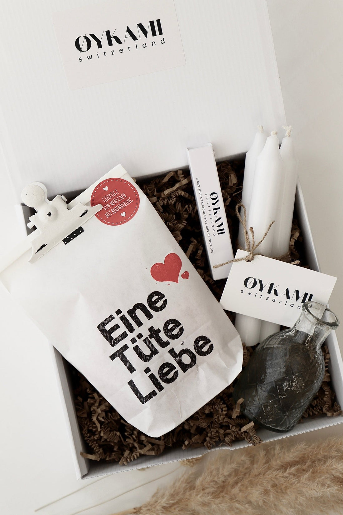Überraschungs Geschenkbox "Eine Tüte Liebe" - Wundertüte für extra viel Liebe - OYKAMI in a box