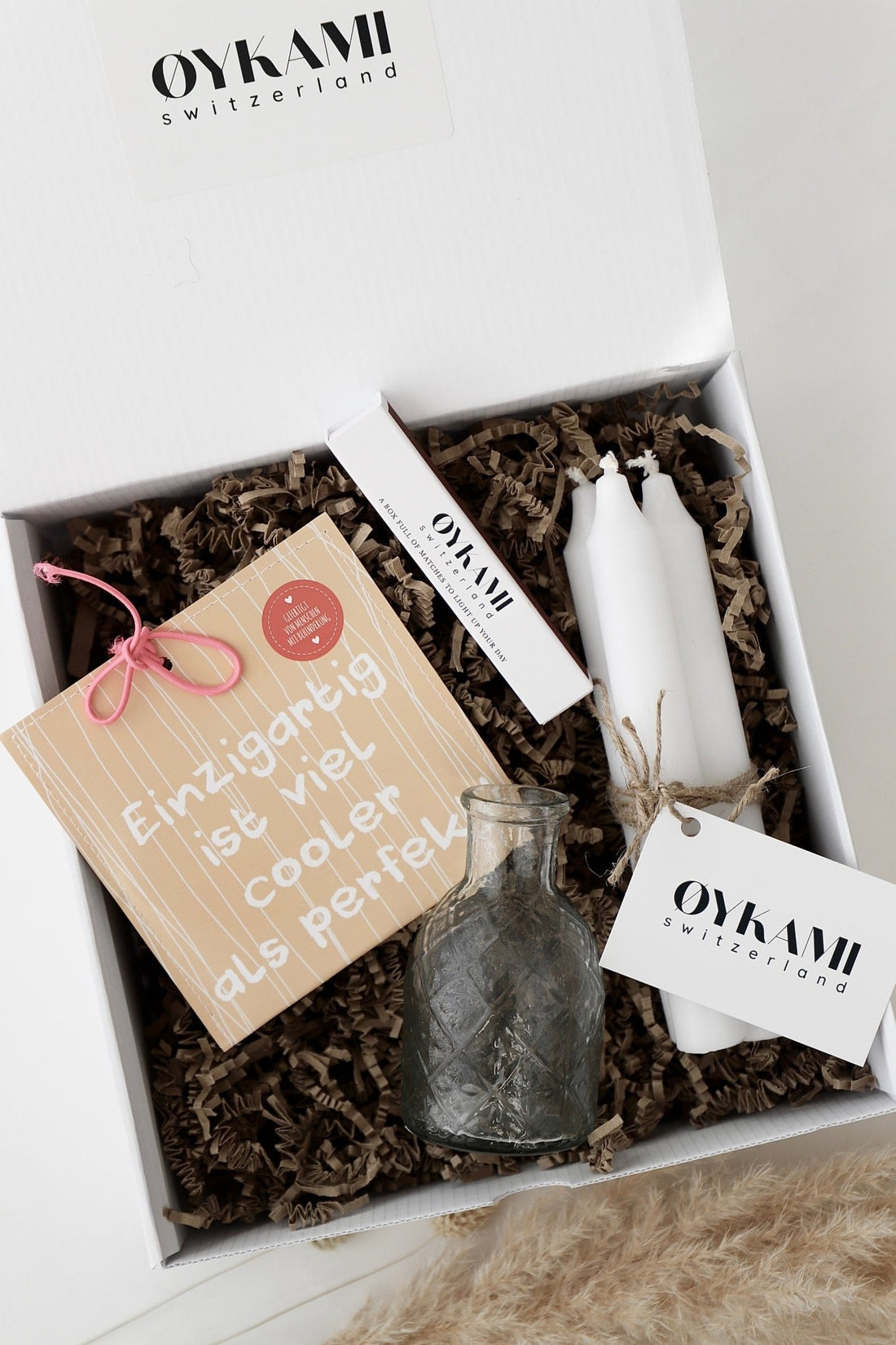 Überraschungs Geschenkbox "Einzigartig ist viel cooler als perfekt" - Mini Emotion - OYKAMI in a box