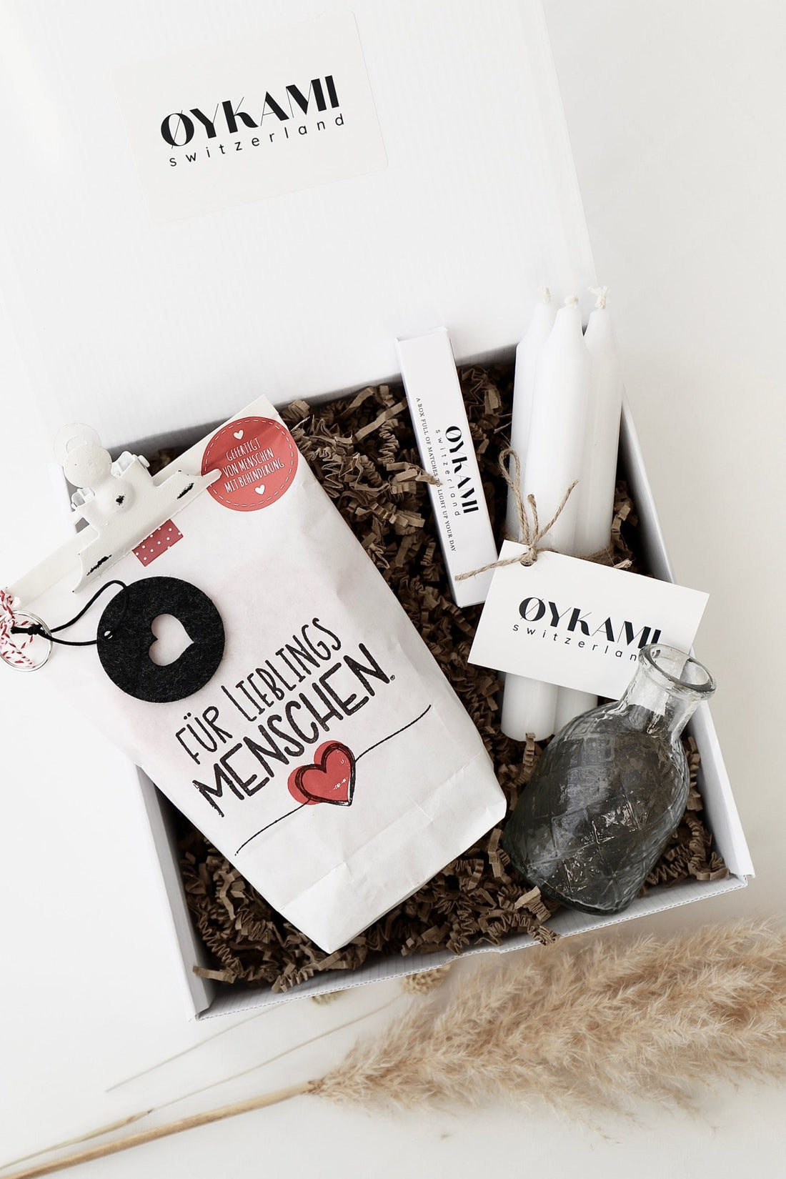 Überraschungs Geschenkbox "Für Lieblingsmenschen" - Wundertüte für Herzensmenschen - OYKAMI in a box