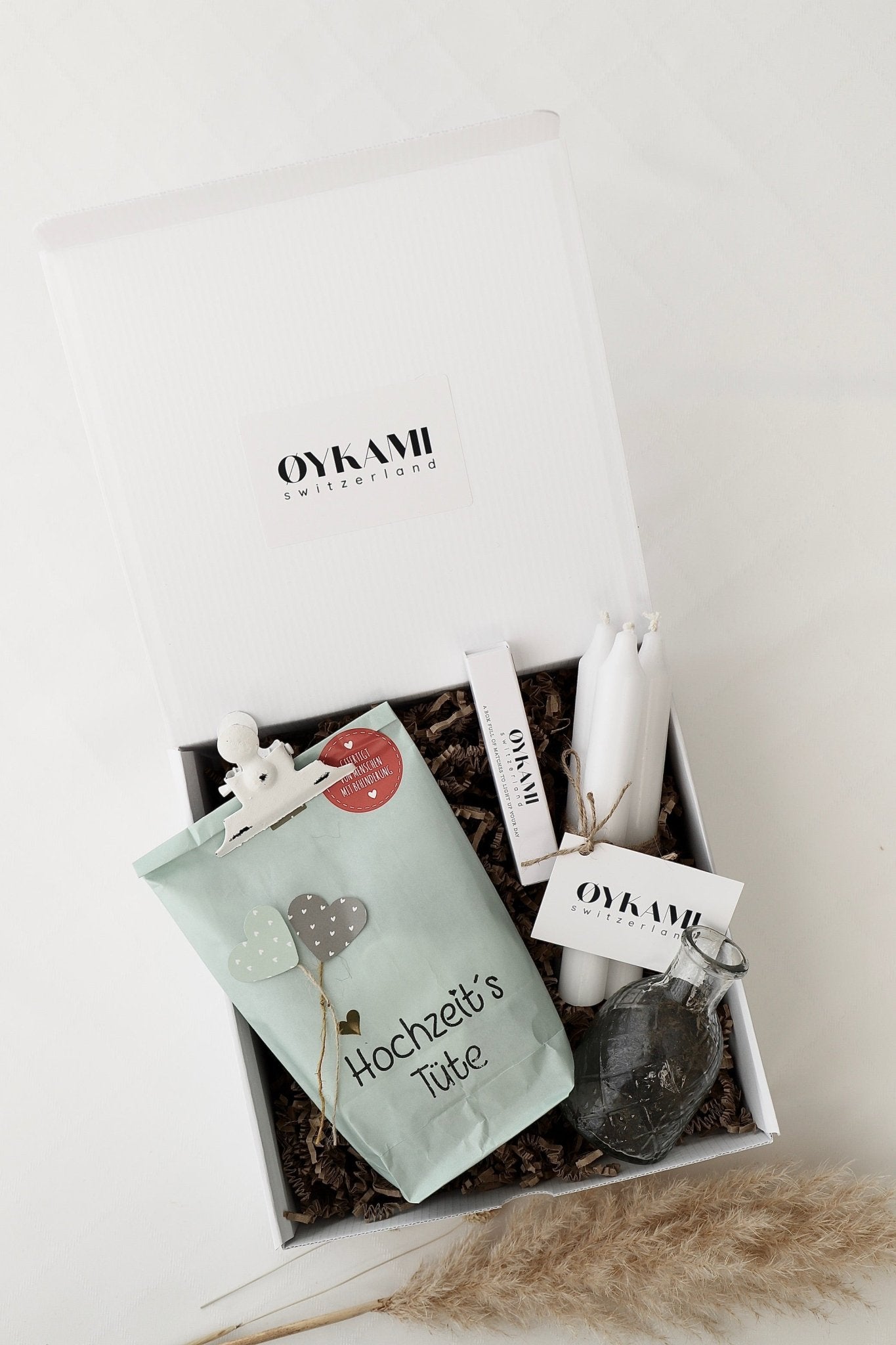 Überraschungs Geschenkbox "Hochzeit's Tüte" - Wundertüte mit ganz viel Herz - OYKAMI in a box