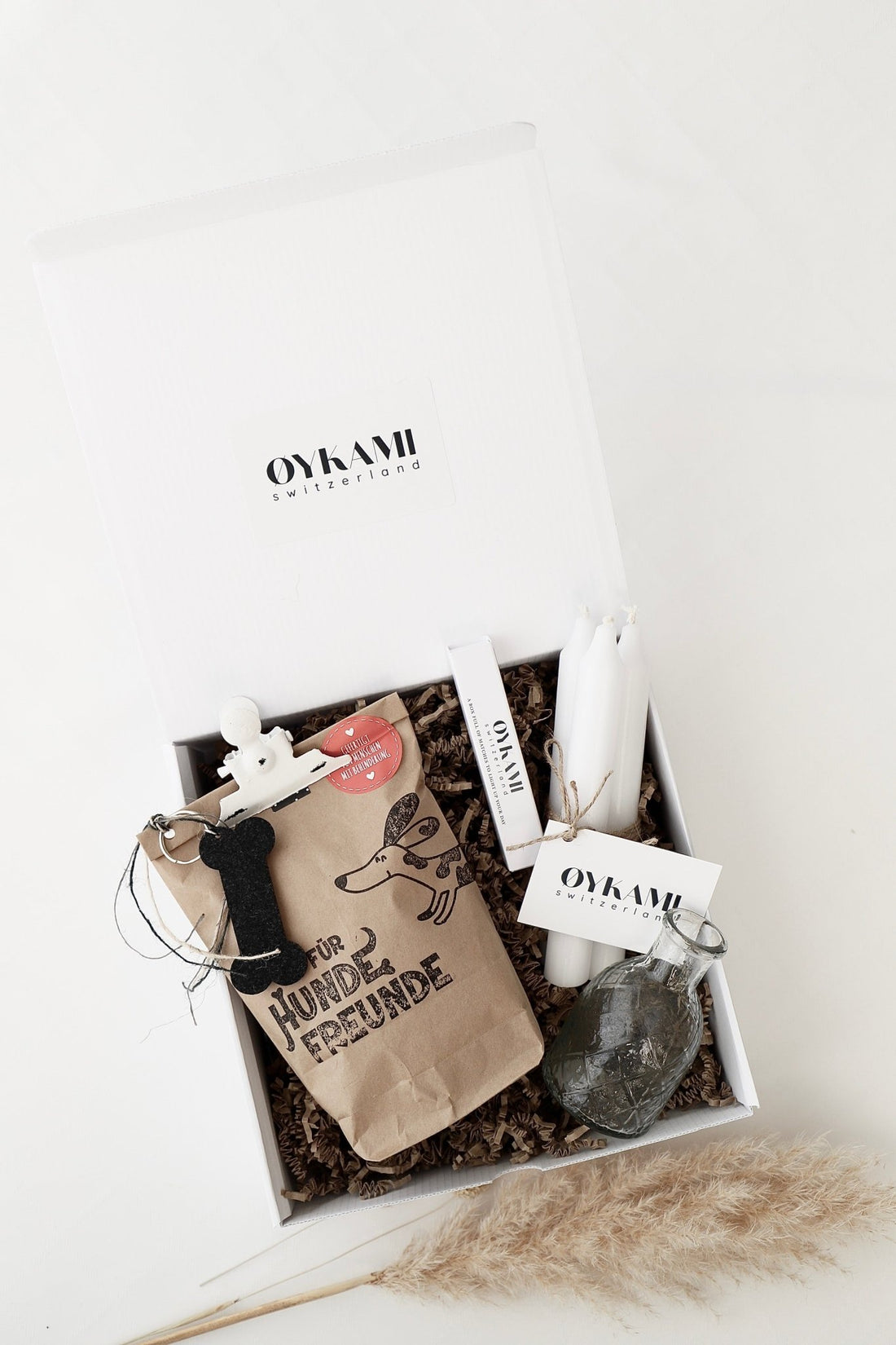 Überraschungs Geschenkbox "Hunde Freunde" - Wundertüte mit ganz viel Tierliebe - OYKAMI in a box