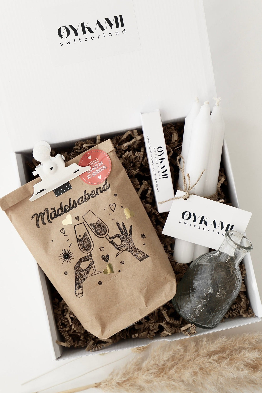 Überraschungs Geschenkbox "Mädelsabend" - Wundertüte Cheers auf eine schöne Zeit - OYKAMI in a box