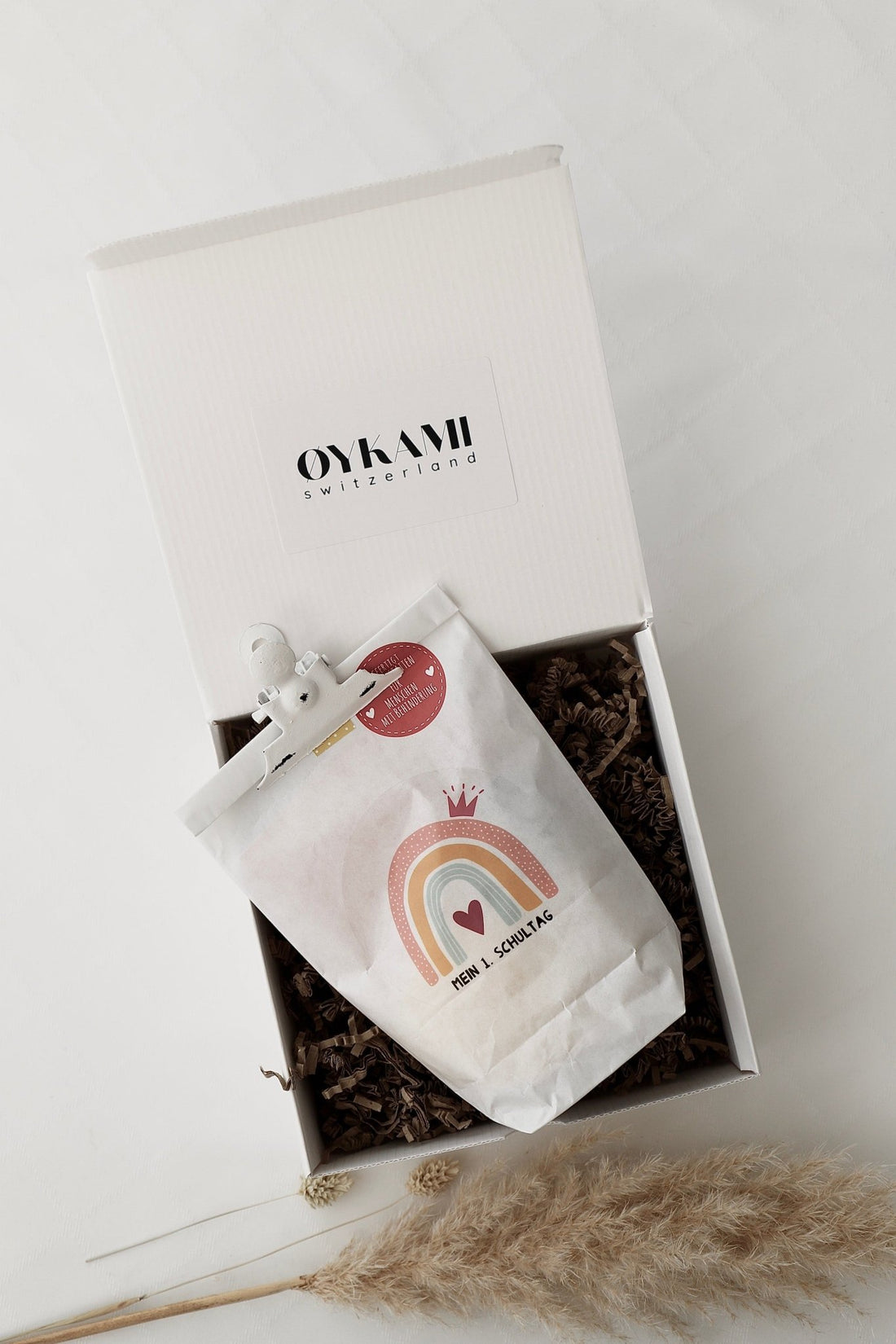 Überraschungs Geschenkbox "Mein 1. Schultag" - Wundertüte für Schulanfänger - OYKAMI in a box