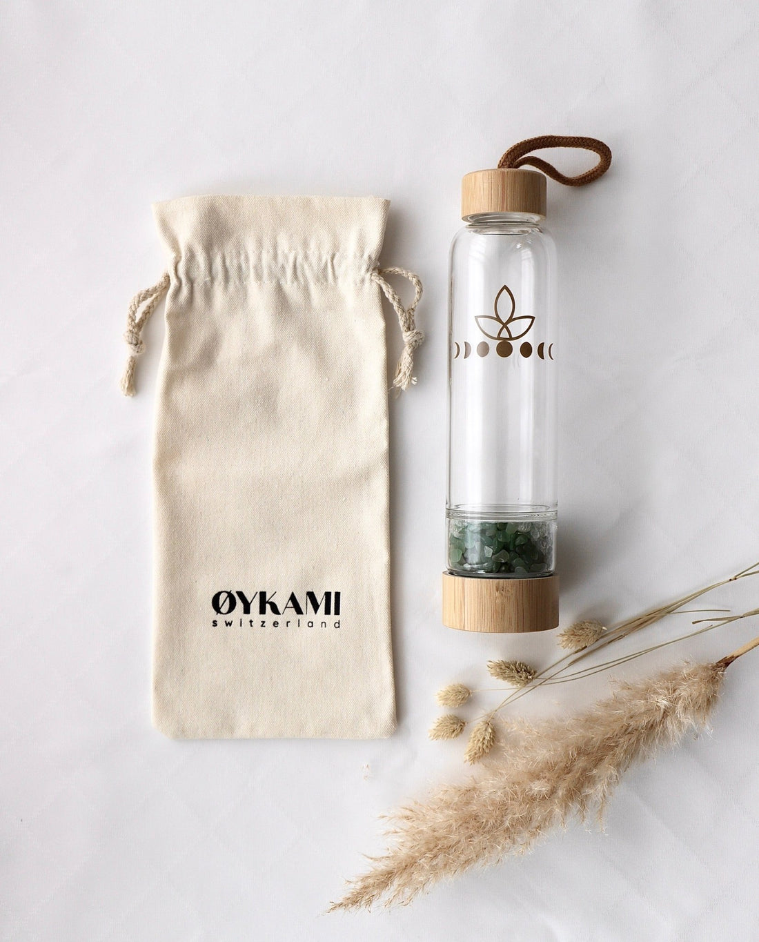Wasserflasche mit Steinen - Aventurin - OYKAMI in a box