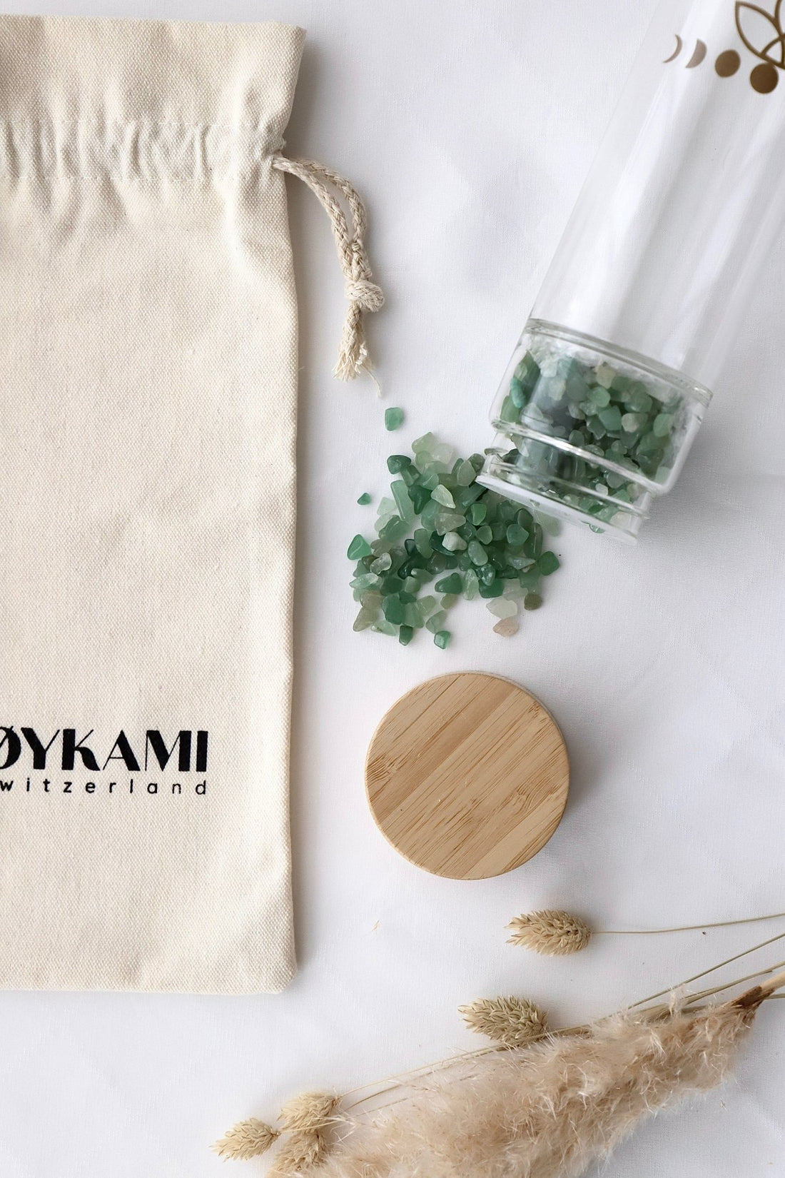 Wasserflasche mit Steinen - Aventurin - OYKAMI in a box